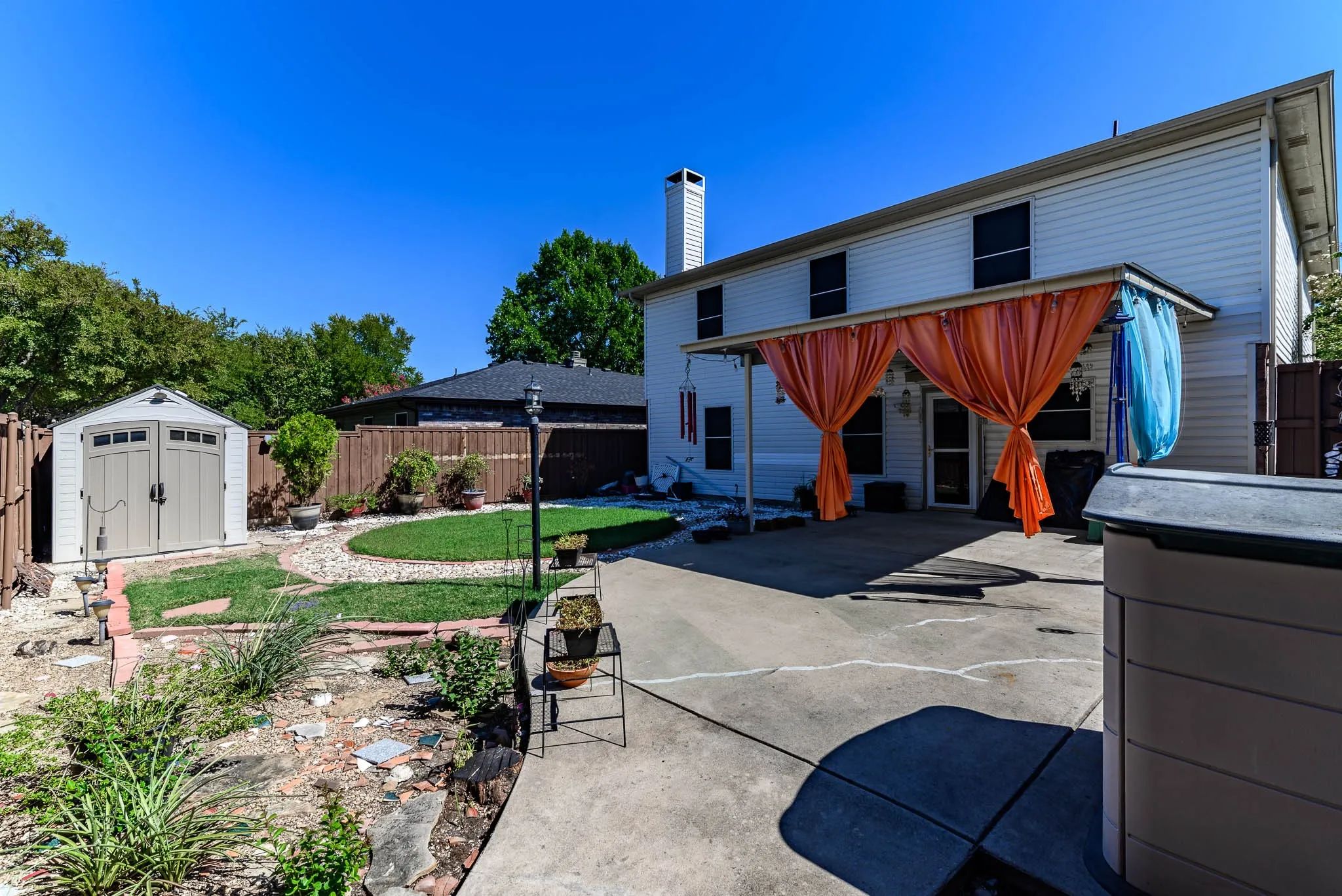 Single Family Residence For Sale in Collin County , 3002 Cedar Crest Drive, Mc Kinney, Texas 75070, 4 Bedroom, 3 Bathroom, 2 Garage spaces, 2,703 Sqft, built in 1997, mls#21408684, Real Estate Agent in Mc Kinney, Homes For Sale in Collin county, Homes For Sale in Mc Kinney, Realtor in Mc Kinney Texas, Real Estate Brokerage Independent Realty Texas, Luminita Cordes Realtor