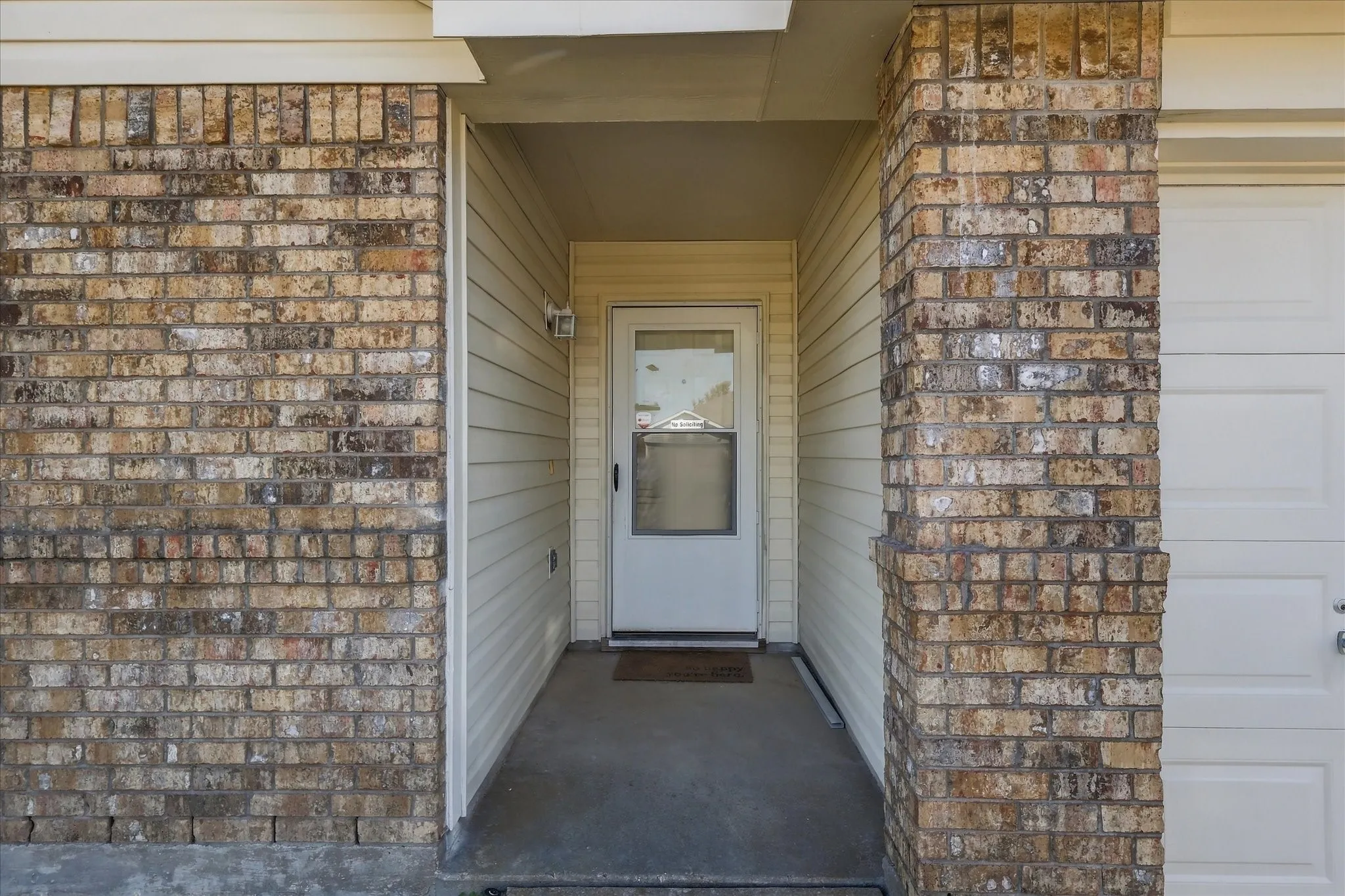 Single Family Residence For Sale in Denton County , 320 Deer Run Drive, Sanger, Texas 76266, 3 Bedroom, 2 Bathroom, 2 Garage spaces, 1,398 Sqft, built in 2004, mls#21408583, Real Estate Agent in Sanger, Homes For Sale in Denton county, Homes For Sale in Sanger, Realtor in Sanger Texas, Real Estate Brokerage Independent Realty Texas, Luminita Cordes Realtor