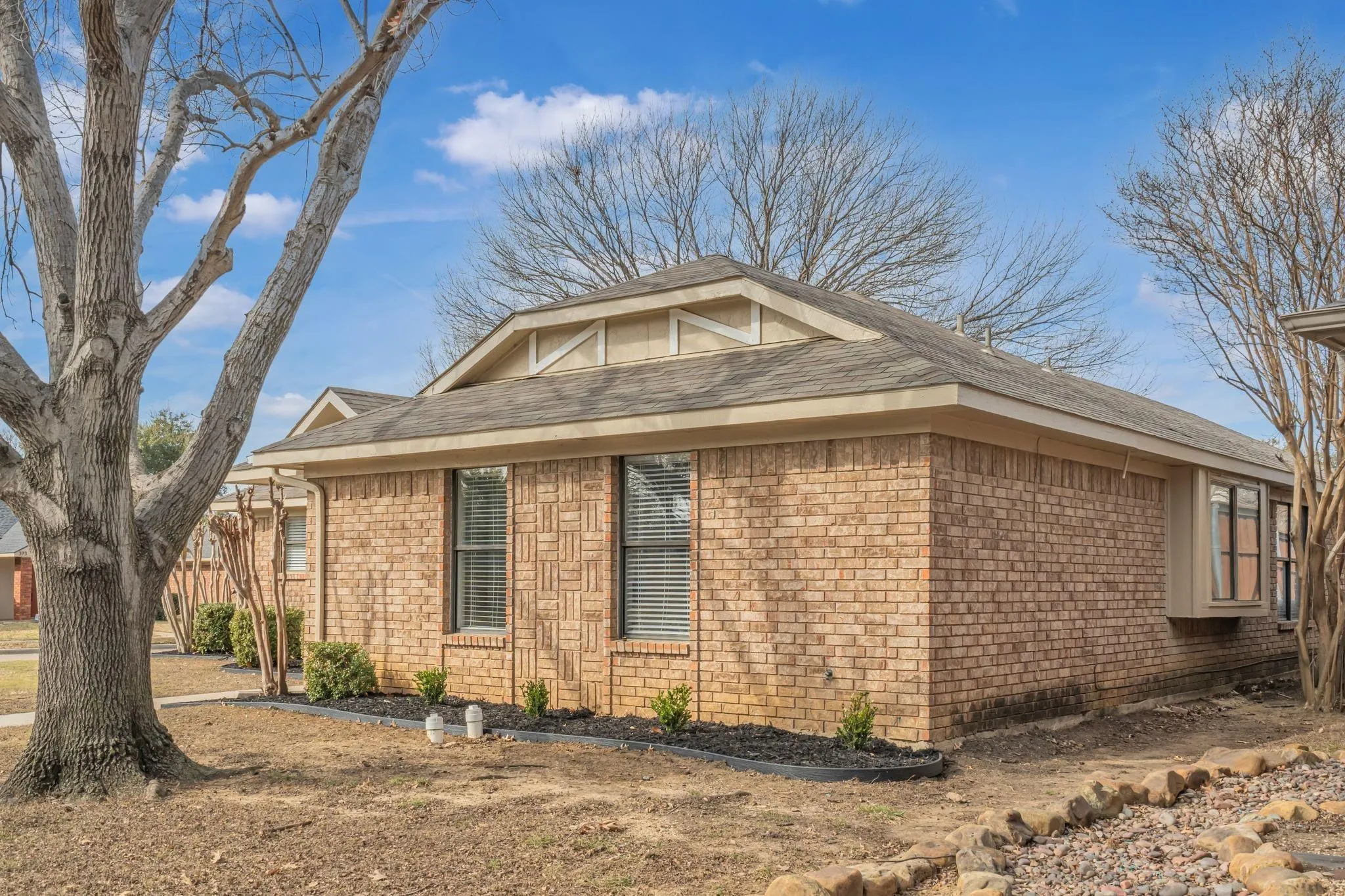 Single Family Residence For Rent in Dallas County , 602 Duncan Drive, Coppell, Texas 75019, 3 Bedroom, 2 Bathroom, 2 Garage spaces, 1,567 Sqft, built in 1985, mls#21408722, Real Estate Agent in Coppell, Homes For Rent in Dallas county, Homes For Rent in Coppell, Realtor in Coppell Texas, Real Estate Brokerage Independent Realty Texas, Luminita Cordes Realtor