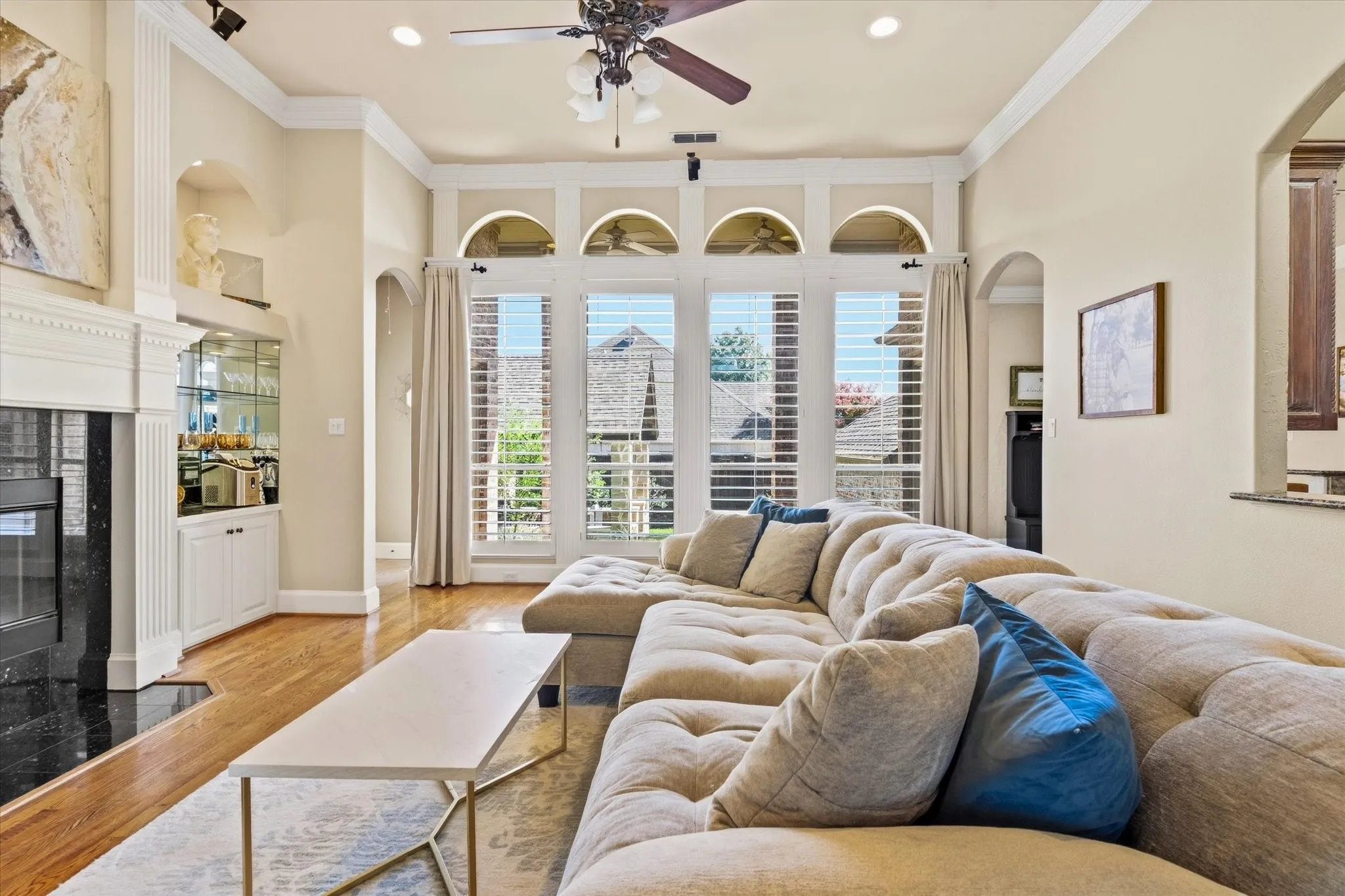 Single Family Residence For Rent in Tarrant County , 8200 Edgemont Court, North Richland Hills, Texas 76182, 4 Bedroom, 3 Bathroom, 2 Garage spaces, 2,588 Sqft, built in 2000, mls#21408724, Real Estate Agent in North Richland Hills, Homes For Rent in Tarrant county, Homes For Rent in North Richland Hills, Realtor in North Richland Hills Texas, Real Estate Brokerage Independent Realty Texas, Luminita Cordes Realtor