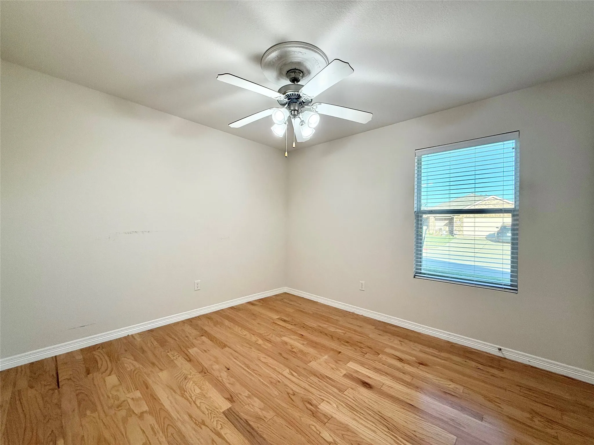 Single Family Residence For Rent in Tarrant County , 6500 Sierra Madre Drive, Fort Worth, Texas 76179, 3 Bedroom, 2 Bathroom, 2 Garage spaces, 1,554 Sqft, built in 2005, mls#21408525, Real Estate Agent in Fort Worth, Homes For Rent in Tarrant county, Homes For Rent in Fort Worth, Realtor in Fort Worth Texas, Real Estate Brokerage Independent Realty Texas, Luminita Cordes Realtor