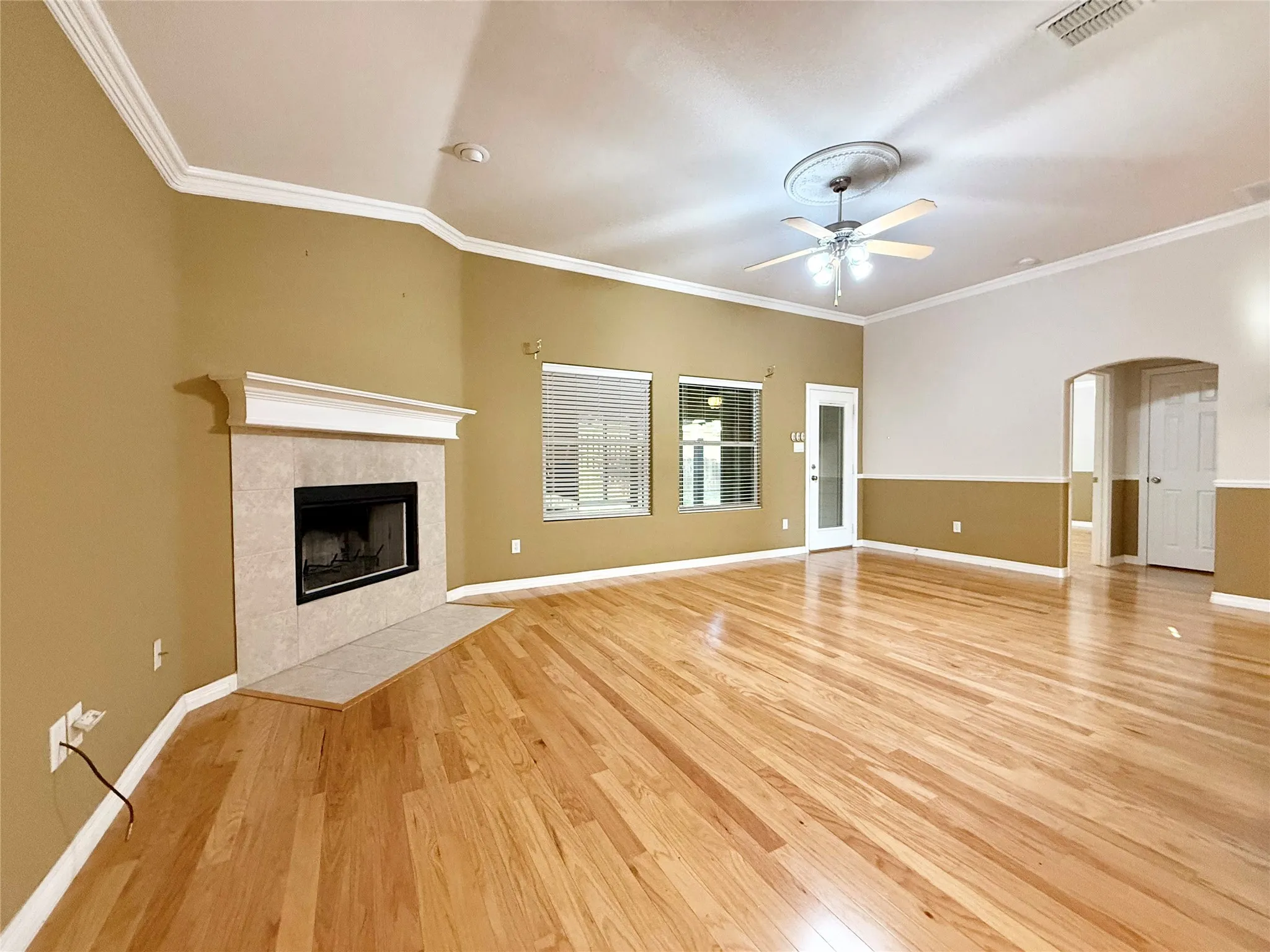 Single Family Residence For Rent in Tarrant County , 6500 Sierra Madre Drive, Fort Worth, Texas 76179, 3 Bedroom, 2 Bathroom, 2 Garage spaces, 1,554 Sqft, built in 2005, mls#21408525, Real Estate Agent in Fort Worth, Homes For Rent in Tarrant county, Homes For Rent in Fort Worth, Realtor in Fort Worth Texas, Real Estate Brokerage Independent Realty Texas, Luminita Cordes Realtor