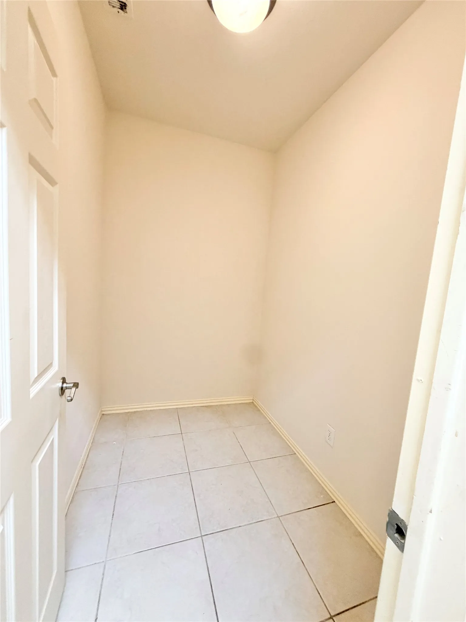 Single Family Residence For Sale in Tarrant County , 413 Rock Meadow Trail, Mansfield, Texas 76063, 3 Bedroom, 2 Bathroom, 2 Garage spaces, 2,459 Sqft, built in 2004, mls#21381360, Real Estate Agent in Mansfield, Homes For Sale in Tarrant county, Homes For Sale in Mansfield, Realtor in Mansfield Texas, Real Estate Brokerage Independent Realty Texas, Luminita Cordes Realtor