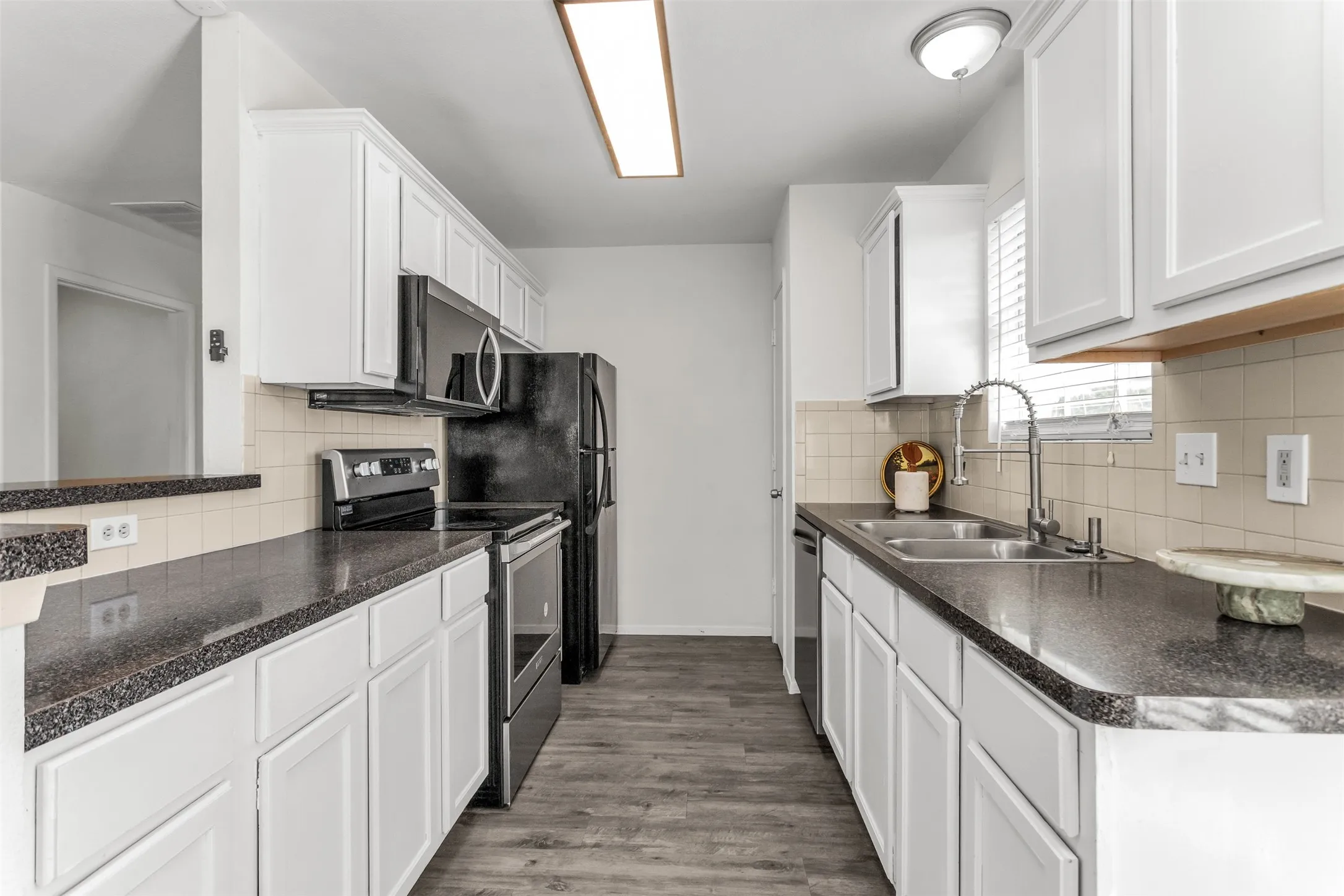 Single Family Residence For Sale in Collin County , 417 Joyce Way, Mc Kinney, Texas 75069, 3 Bedroom, 2 Bathroom, 2 Garage spaces, 1,364 Sqft, built in 2006, mls#21407558, Real Estate Agent in Mc Kinney, Homes For Sale in Collin county, Homes For Sale in Mc Kinney, Realtor in Mc Kinney Texas, Real Estate Brokerage Independent Realty Texas, Luminita Cordes Realtor