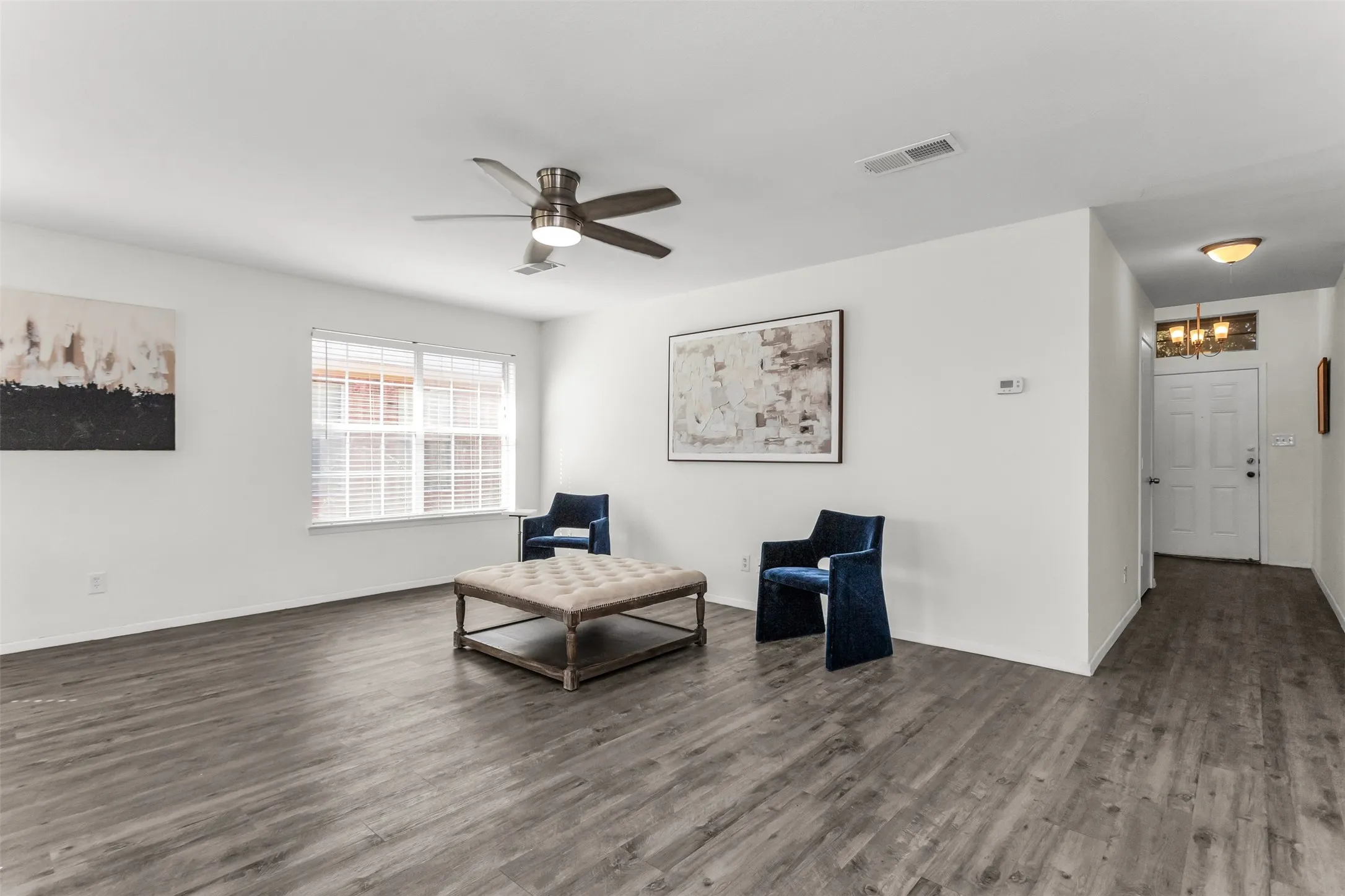 Single Family Residence For Sale in Collin County , 417 Joyce Way, Mc Kinney, Texas 75069, 3 Bedroom, 2 Bathroom, 2 Garage spaces, 1,364 Sqft, built in 2006, mls#21407558, Real Estate Agent in Mc Kinney, Homes For Sale in Collin county, Homes For Sale in Mc Kinney, Realtor in Mc Kinney Texas, Real Estate Brokerage Independent Realty Texas, Luminita Cordes Realtor