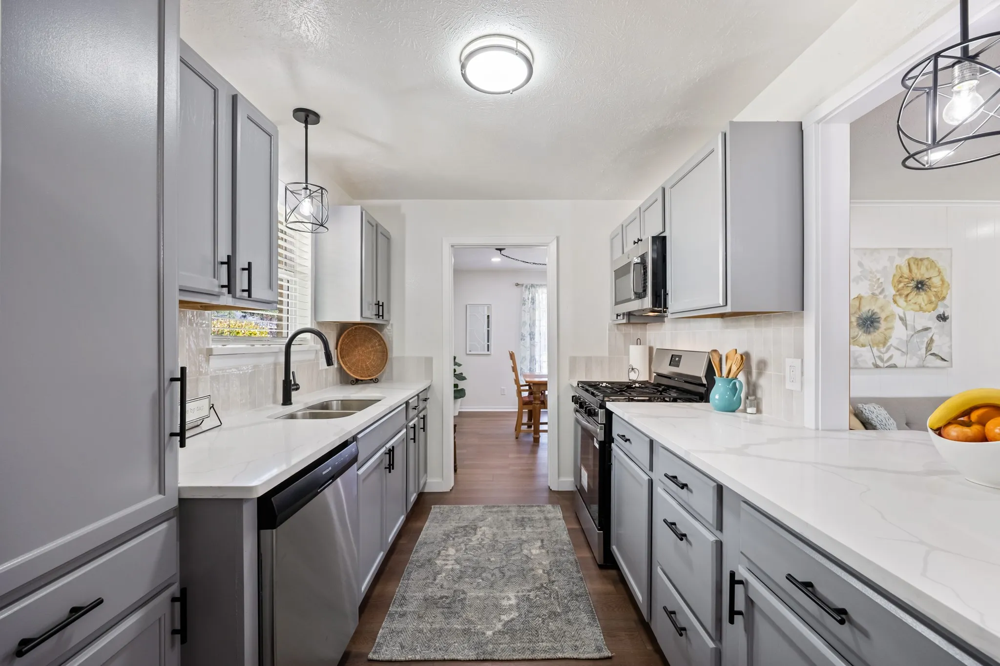 Single Family Residence For Sale in Dallas County , 5235 Dazzle Drive, Dallas, Texas 75232, 3 Bedroom, 2 Bathroom, 2 Garage spaces, 1,516 Sqft, built in 1963, mls#21406488, Real Estate Agent in Dallas, Homes For Sale in Dallas county, Homes For Sale in Dallas, Realtor in Dallas Texas, Real Estate Brokerage Independent Realty Texas, Luminita Cordes Realtor