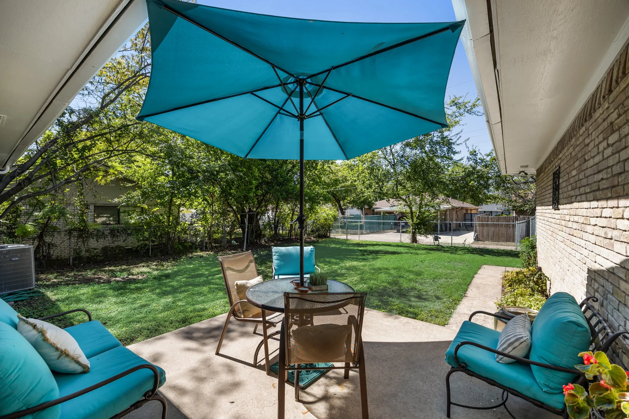 Single Family Residence For Sale in Dallas County , 5235 Dazzle Drive, Dallas, Texas 75232, 3 Bedroom, 2 Bathroom, 2 Garage spaces, 1,516 Sqft, built in 1963, mls#21406488, Real Estate Agent in Dallas, Homes For Sale in Dallas county, Homes For Sale in Dallas, Realtor in Dallas Texas, Real Estate Brokerage Independent Realty Texas, Luminita Cordes Realtor