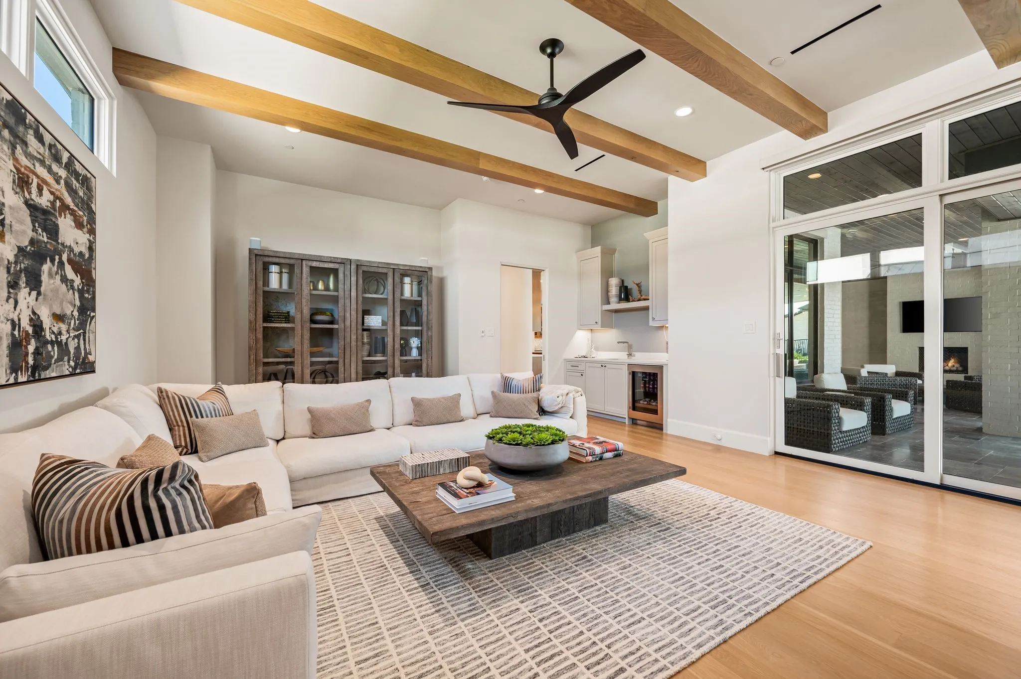 Single Family Residence For Sale in Denton County , 4404 Saddleback Lane, Southlake, Texas 76092, 5 Bedroom, 6 Bathroom, 4 Garage spaces, 7,172 Sqft, built in 2020, mls#21407115, Real Estate Agent in Southlake, Homes For Sale in Denton county, Homes For Sale in Southlake, Realtor in Southlake Texas, Real Estate Brokerage Independent Realty Texas, Luminita Cordes Realtor
