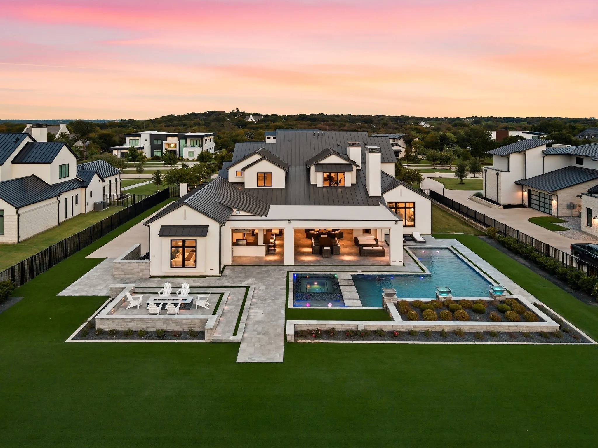 Single Family Residence For Sale in Denton County , 4404 Saddleback Lane, Southlake, Texas 76092, 5 Bedroom, 6 Bathroom, 4 Garage spaces, 7,172 Sqft, built in 2020, mls#21407115, Real Estate Agent in Southlake, Homes For Sale in Denton county, Homes For Sale in Southlake, Realtor in Southlake Texas, Real Estate Brokerage Independent Realty Texas, Luminita Cordes Realtor