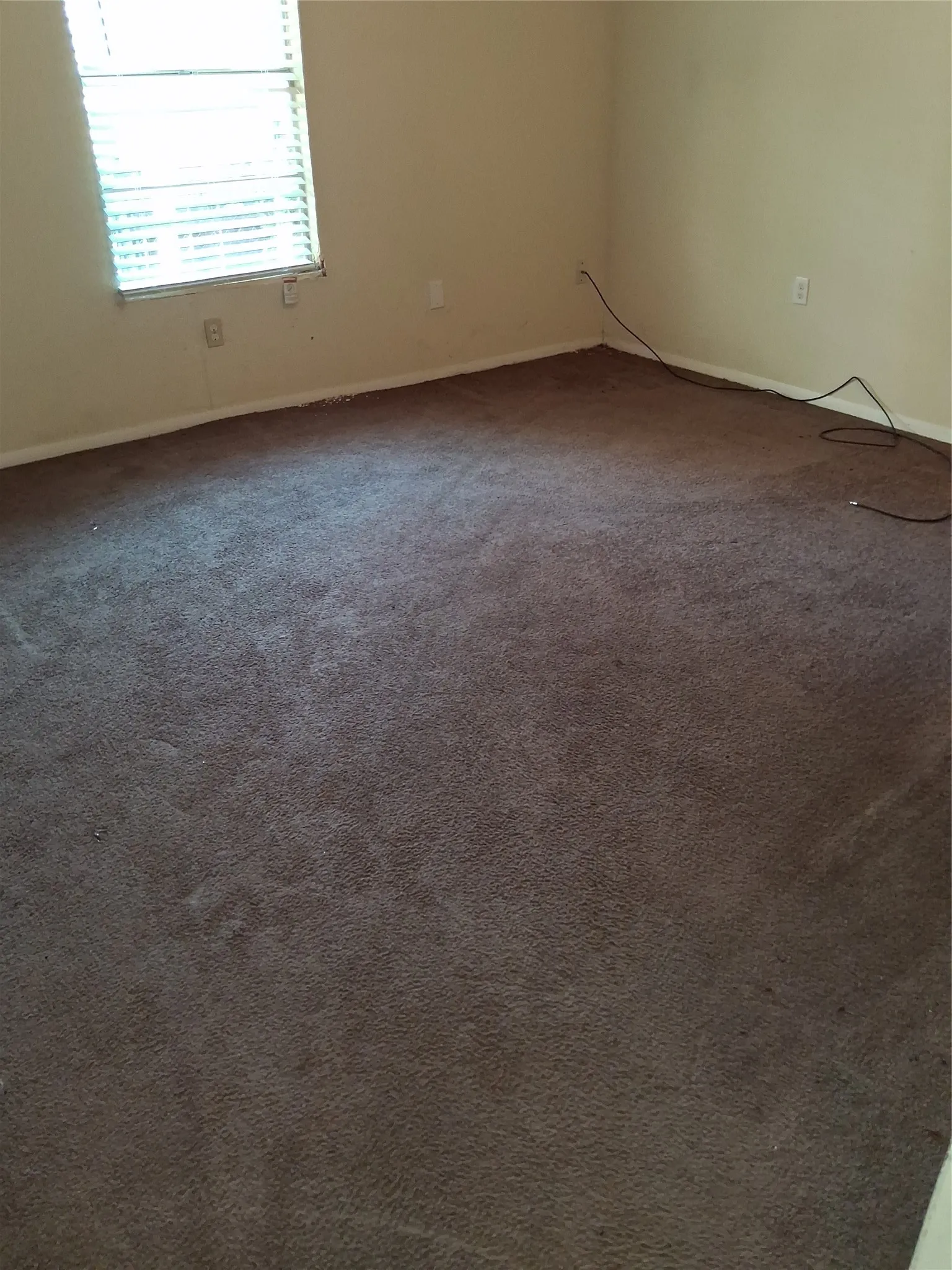 Single Family Residence For Sale in Grayson County , 319 W Moore Street, Sherman, Texas 75090, 3 Bedroom, 1 Bathroom, Garage spaces, 1,272 Sqft, built in 1980, mls#21408533, Real Estate Agent in Sherman, Homes For Sale in Grayson county, Homes For Sale in Sherman, Realtor in Sherman Texas, Real Estate Brokerage Independent Realty Texas, Luminita Cordes Realtor