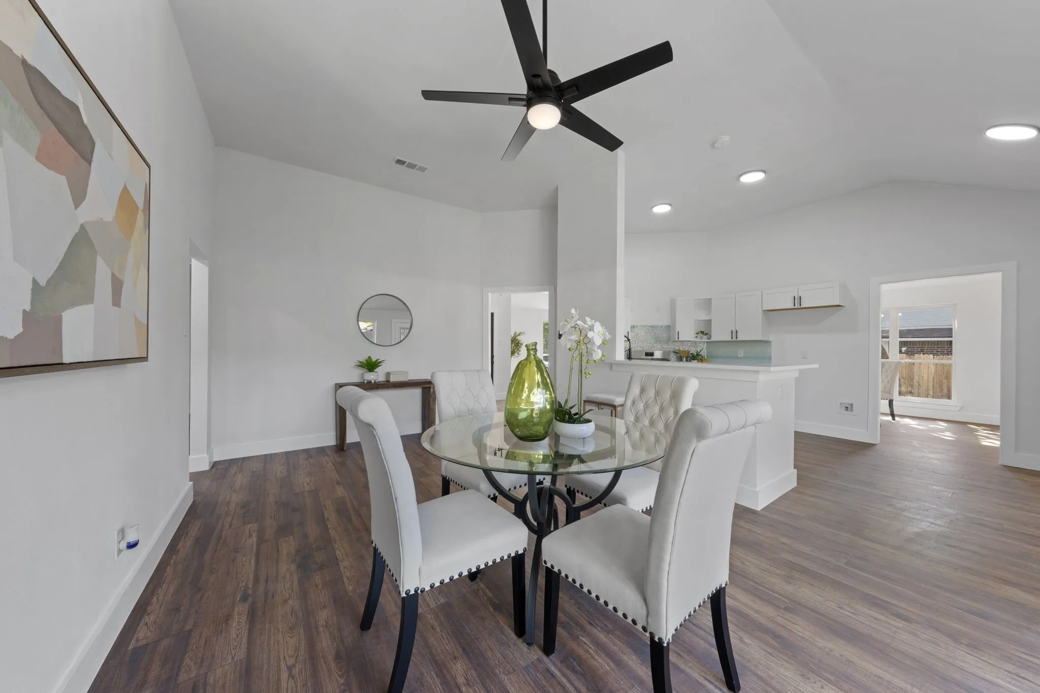 Single Family Residence For Sale in Dallas County , 920 Worthington Drive, De Soto, Texas 75115, 3 Bedroom, 2 Bathroom, 2 Garage spaces, 1,782 Sqft, built in 1989, mls#21407064, Real Estate Agent in De Soto, Homes For Sale in Dallas county, Homes For Sale in De Soto, Realtor in De Soto Texas, Real Estate Brokerage Independent Realty Texas, Luminita Cordes Realtor