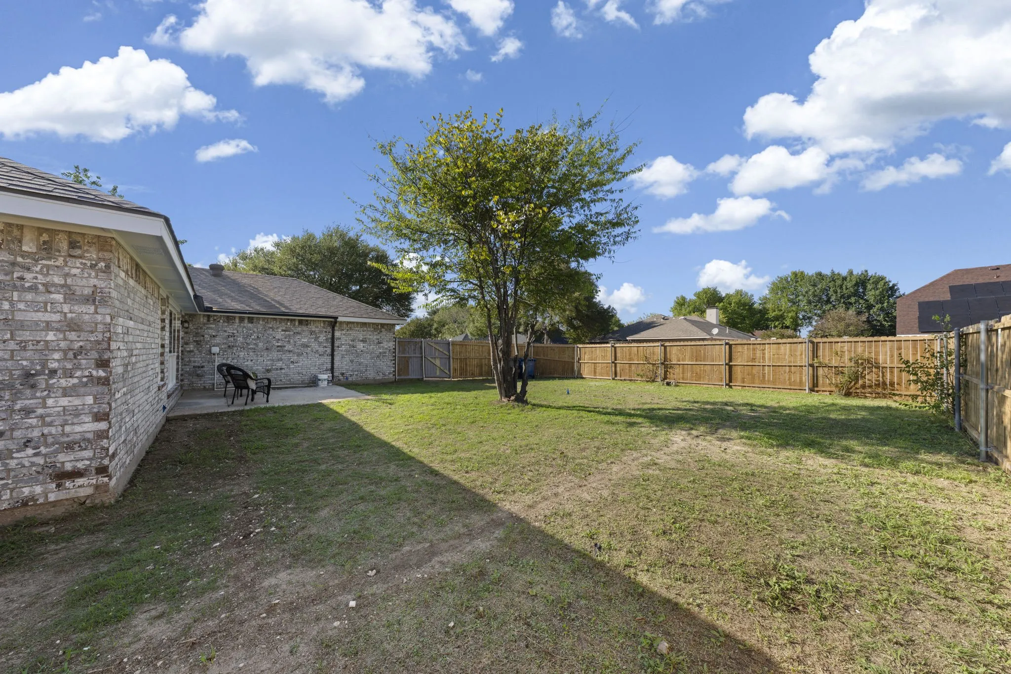Single Family Residence For Sale in Dallas County , 920 Worthington Drive, De Soto, Texas 75115, 3 Bedroom, 2 Bathroom, 2 Garage spaces, 1,782 Sqft, built in 1989, mls#21407064, Real Estate Agent in De Soto, Homes For Sale in Dallas county, Homes For Sale in De Soto, Realtor in De Soto Texas, Real Estate Brokerage Independent Realty Texas, Luminita Cordes Realtor