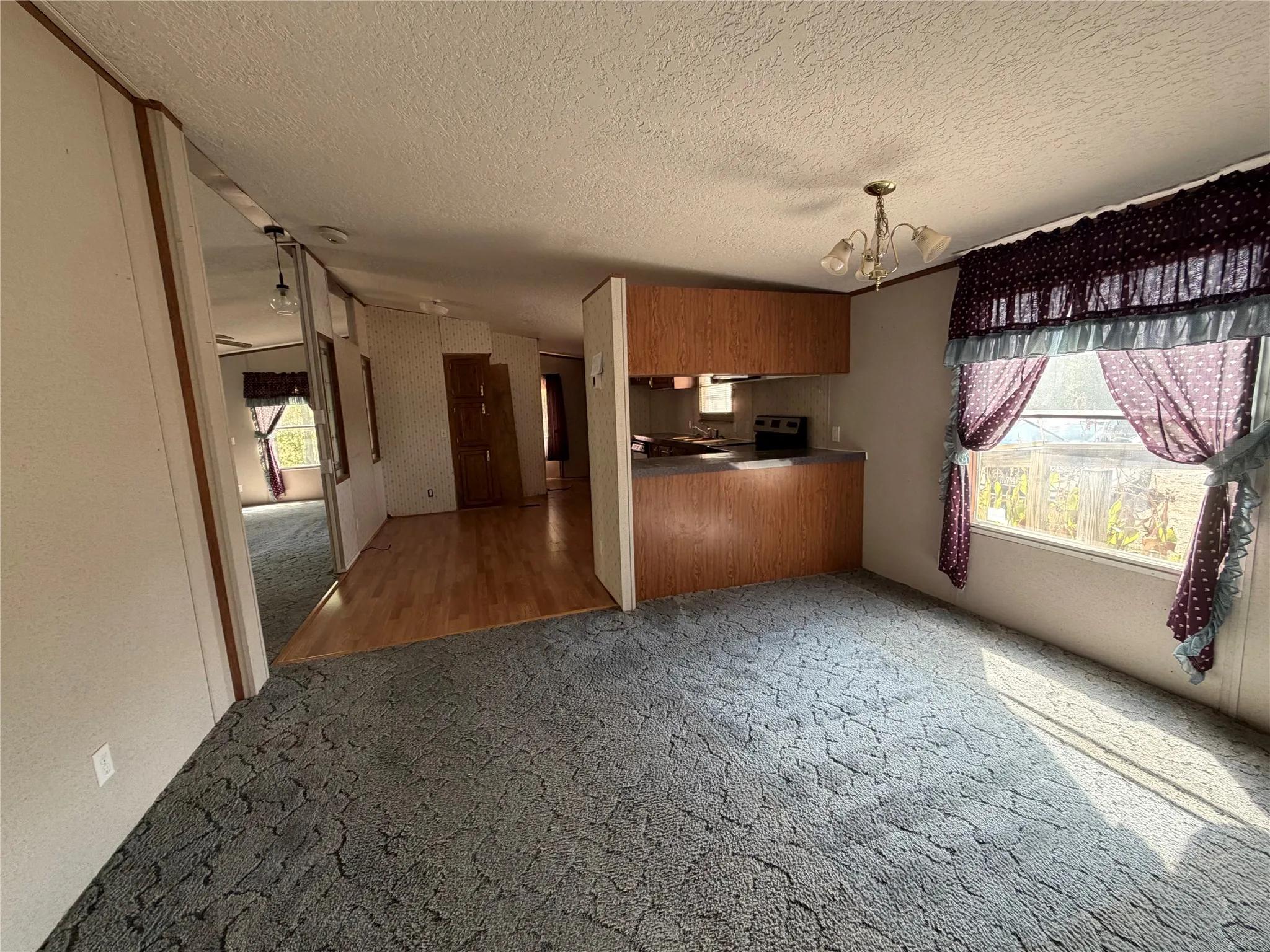 Mobile Home For Sale in Johnson County , 8453 County Road 1206, Rio Vista, Texas 76093, 3 Bedroom, 2 Bathroom, Garage spaces, 1,728 Sqft, built in 1992, mls#21396327, Real Estate Agent in Rio Vista, Homes For Sale in Johnson county, Homes For Sale in Rio Vista, Realtor in Rio Vista Texas, Real Estate Brokerage Independent Realty Texas, Luminita Cordes Realtor
