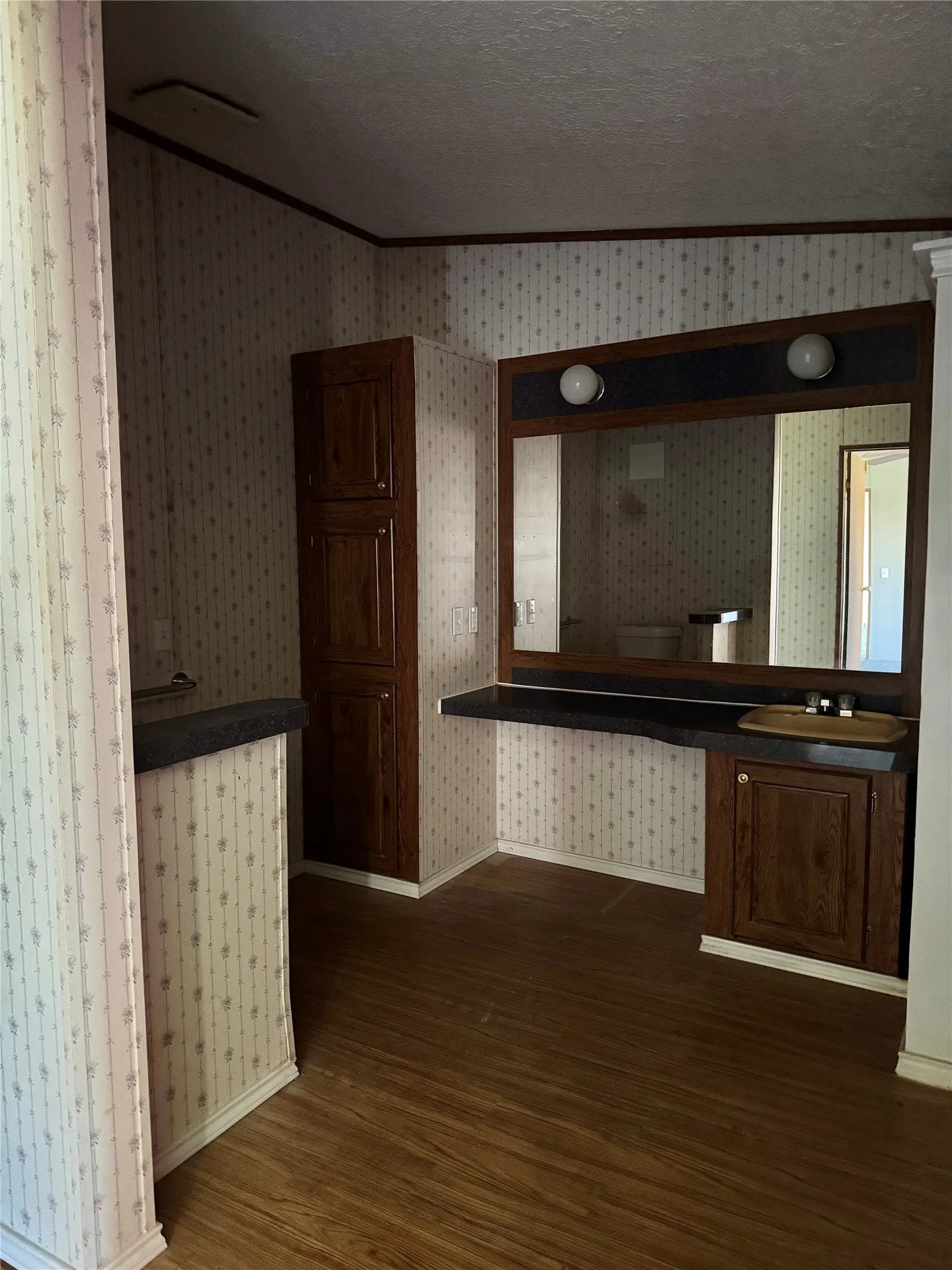 Mobile Home For Sale in Johnson County , 8453 County Road 1206, Rio Vista, Texas 76093, 3 Bedroom, 2 Bathroom, Garage spaces, 1,728 Sqft, built in 1992, mls#21396327, Real Estate Agent in Rio Vista, Homes For Sale in Johnson county, Homes For Sale in Rio Vista, Realtor in Rio Vista Texas, Real Estate Brokerage Independent Realty Texas, Luminita Cordes Realtor
