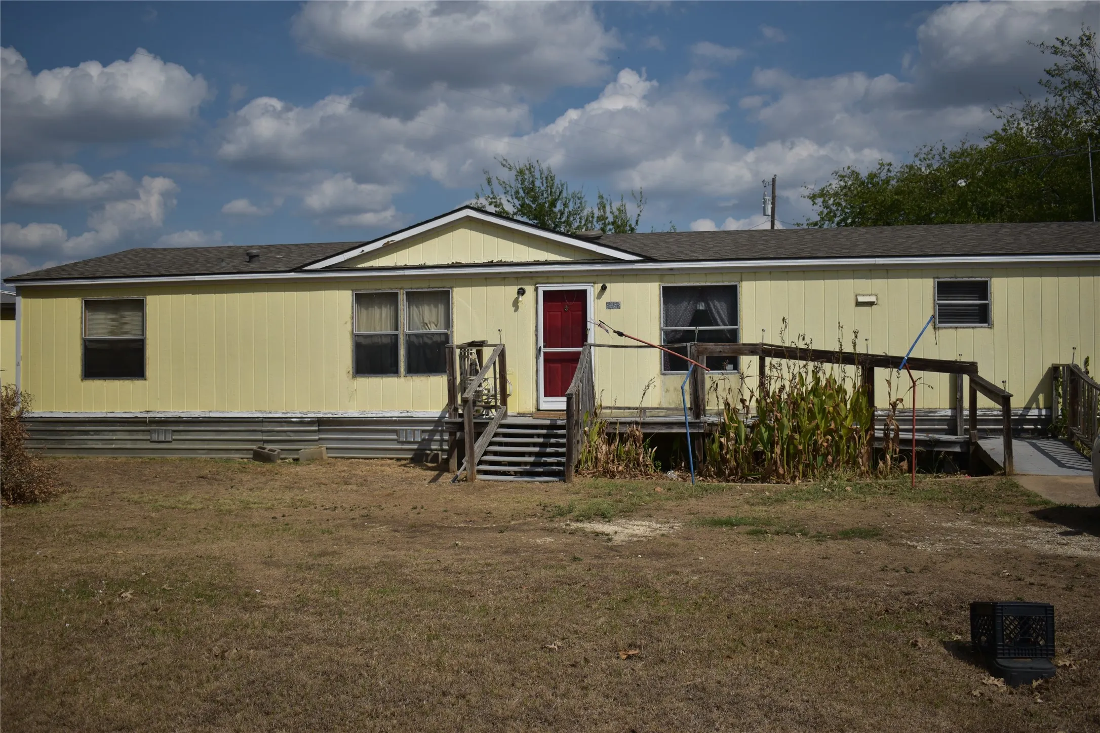 Mobile Home For Sale in Johnson County , 8453 County Road 1206, Rio Vista, Texas 76093, 3 Bedroom, 2 Bathroom, Garage spaces, 1,728 Sqft, built in 1992, mls#21396327, Real Estate Agent in Rio Vista, Homes For Sale in Johnson county, Homes For Sale in Rio Vista, Realtor in Rio Vista Texas, Real Estate Brokerage Independent Realty Texas, Luminita Cordes Realtor