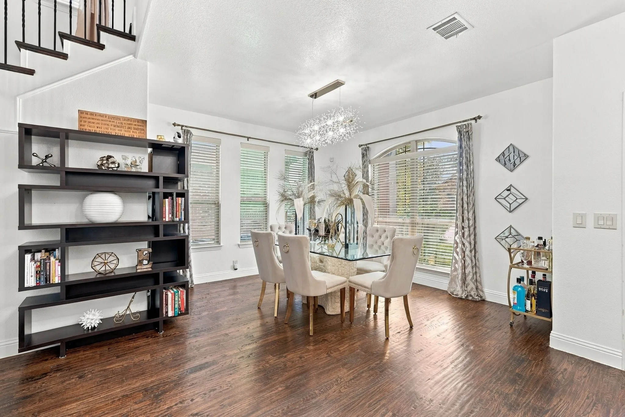 Single Family Residence For Sale in Denton County , 1721 Whistler Drive, Little Elm, Texas 75068, 4 Bedroom, 3 Bathroom, 2 Garage spaces, 3,027 Sqft, built in 2016, mls#21408572, Real Estate Agent in Little Elm, Homes For Sale in Denton county, Homes For Sale in Little Elm, Realtor in Little Elm Texas, Real Estate Brokerage Independent Realty Texas, Luminita Cordes Realtor