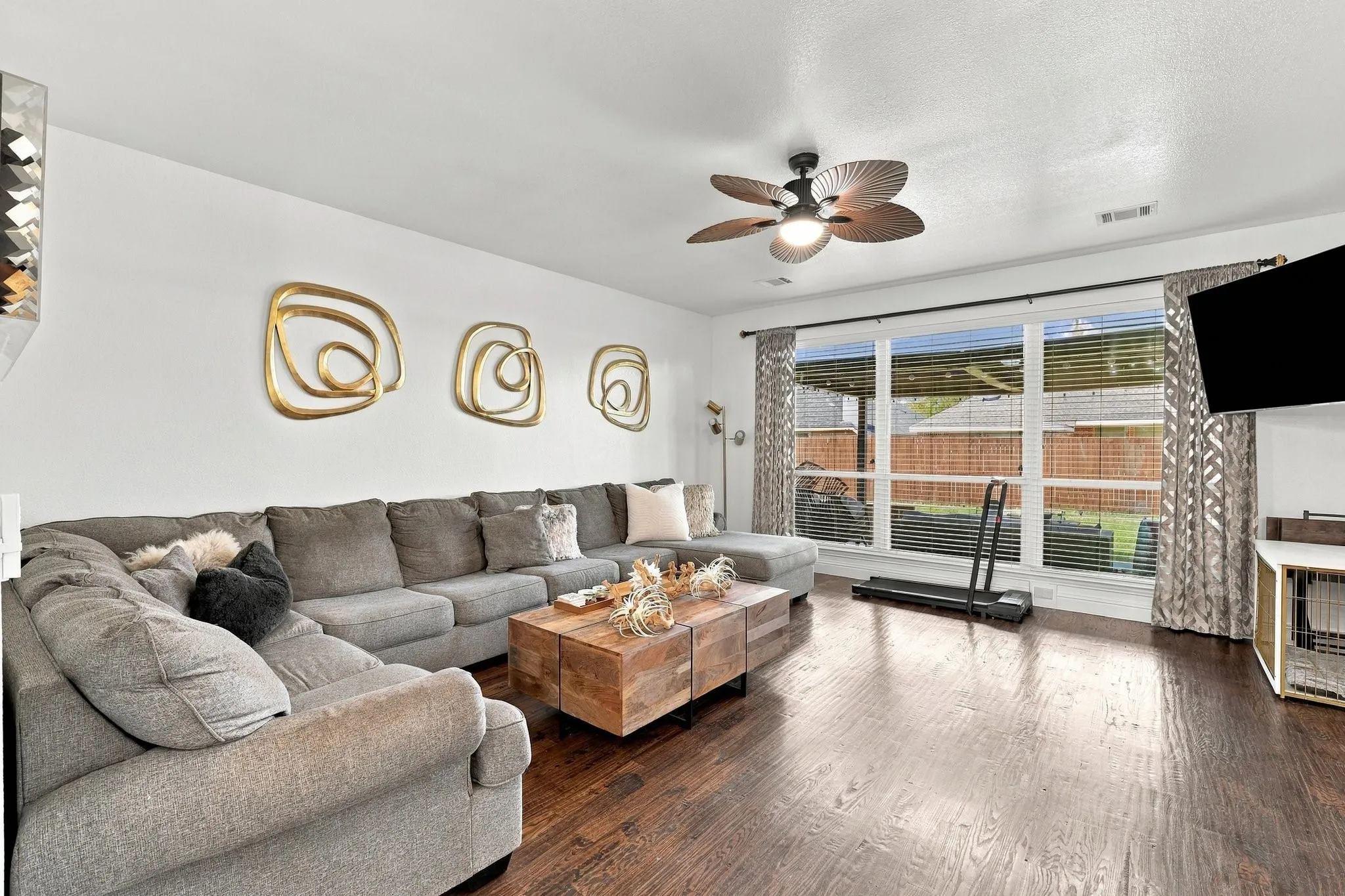 Single Family Residence For Sale in Denton County , 1721 Whistler Drive, Little Elm, Texas 75068, 4 Bedroom, 3 Bathroom, 2 Garage spaces, 3,027 Sqft, built in 2016, mls#21408572, Real Estate Agent in Little Elm, Homes For Sale in Denton county, Homes For Sale in Little Elm, Realtor in Little Elm Texas, Real Estate Brokerage Independent Realty Texas, Luminita Cordes Realtor