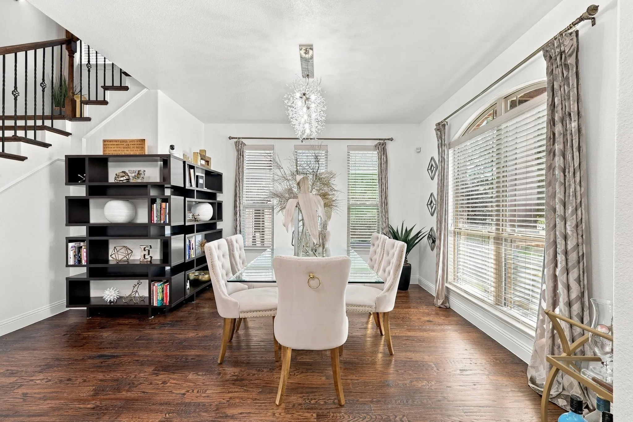Single Family Residence For Sale in Denton County , 1721 Whistler Drive, Little Elm, Texas 75068, 4 Bedroom, 3 Bathroom, 2 Garage spaces, 3,027 Sqft, built in 2016, mls#21408572, Real Estate Agent in Little Elm, Homes For Sale in Denton county, Homes For Sale in Little Elm, Realtor in Little Elm Texas, Real Estate Brokerage Independent Realty Texas, Luminita Cordes Realtor