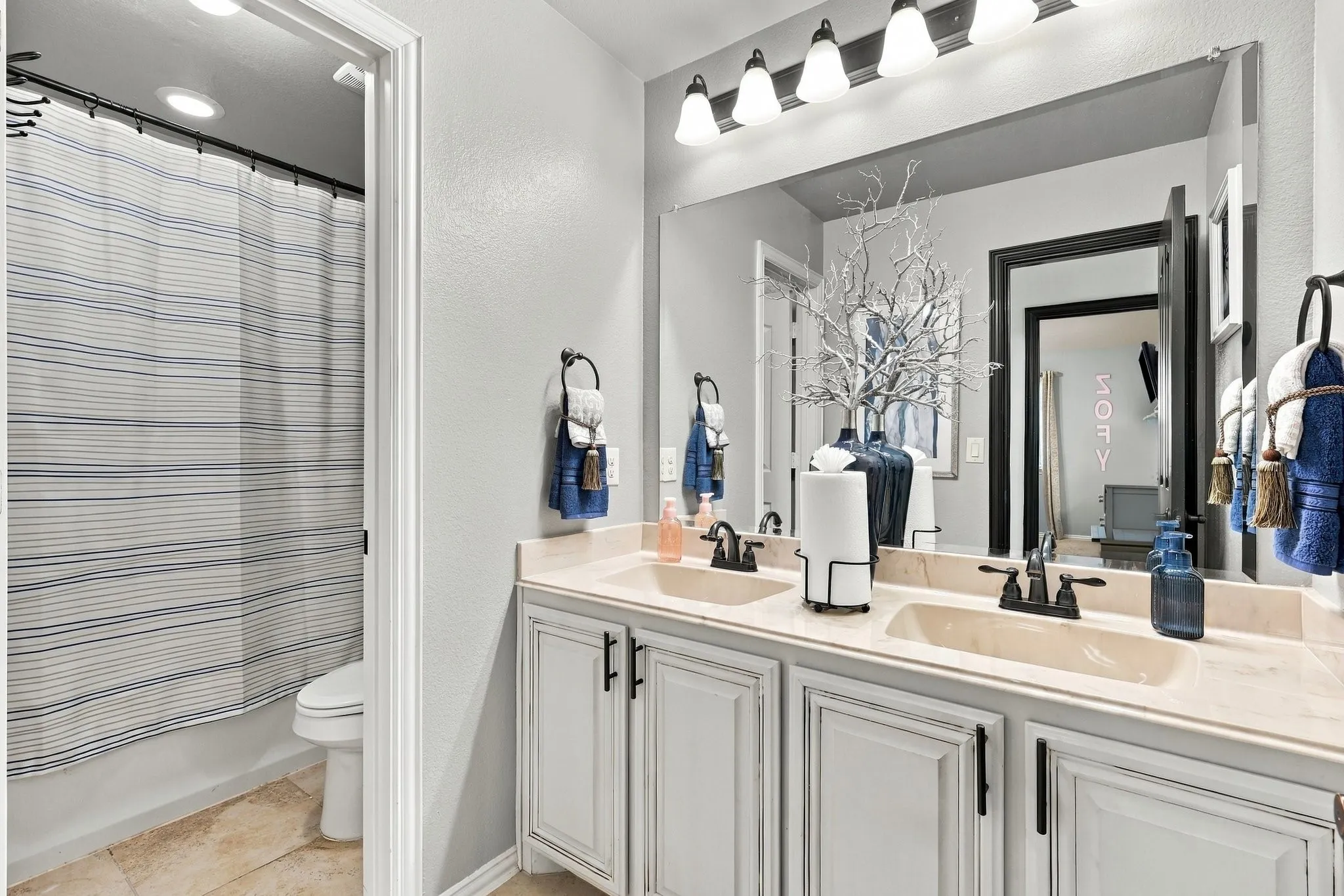 Single Family Residence For Sale in Denton County , 1721 Whistler Drive, Little Elm, Texas 75068, 4 Bedroom, 3 Bathroom, 2 Garage spaces, 3,027 Sqft, built in 2016, mls#21408572, Real Estate Agent in Little Elm, Homes For Sale in Denton county, Homes For Sale in Little Elm, Realtor in Little Elm Texas, Real Estate Brokerage Independent Realty Texas, Luminita Cordes Realtor