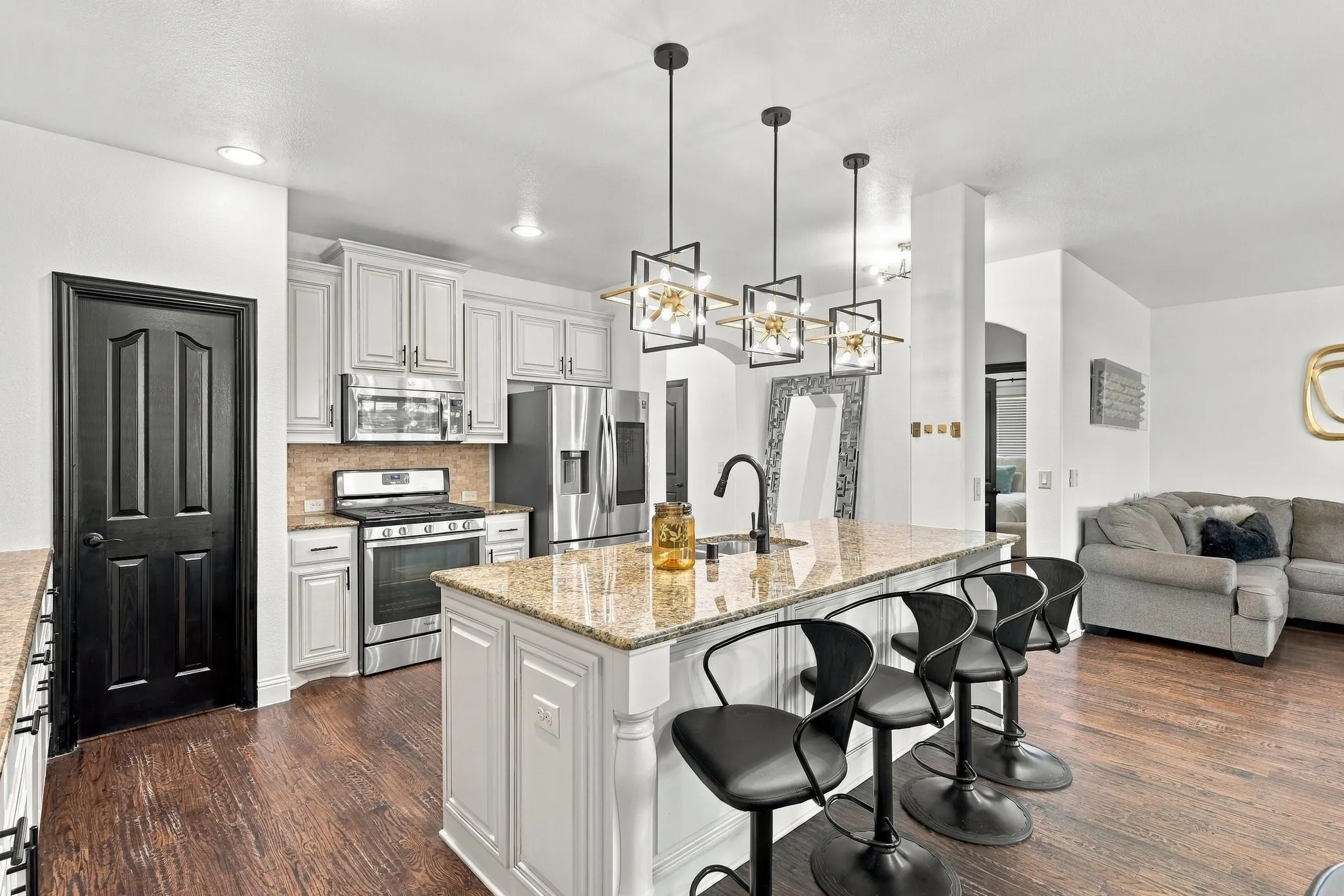 Single Family Residence For Sale in Denton County , 1721 Whistler Drive, Little Elm, Texas 75068, 4 Bedroom, 3 Bathroom, 2 Garage spaces, 3,027 Sqft, built in 2016, mls#21408572, Real Estate Agent in Little Elm, Homes For Sale in Denton county, Homes For Sale in Little Elm, Realtor in Little Elm Texas, Real Estate Brokerage Independent Realty Texas, Luminita Cordes Realtor