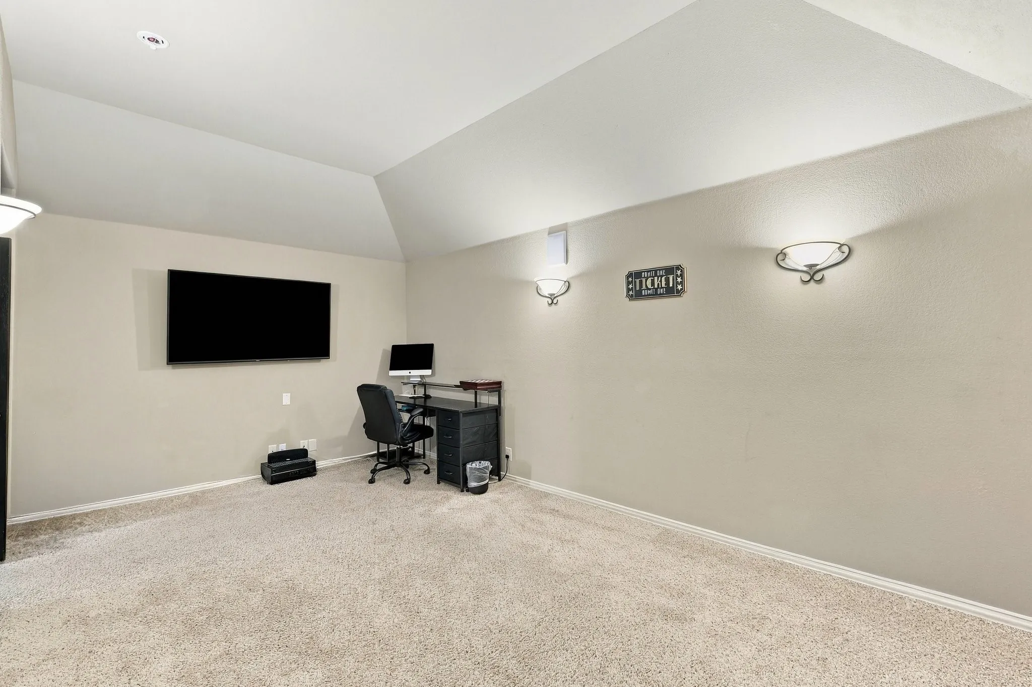 Single Family Residence For Sale in Denton County , 1721 Whistler Drive, Little Elm, Texas 75068, 4 Bedroom, 3 Bathroom, 2 Garage spaces, 3,027 Sqft, built in 2016, mls#21408572, Real Estate Agent in Little Elm, Homes For Sale in Denton county, Homes For Sale in Little Elm, Realtor in Little Elm Texas, Real Estate Brokerage Independent Realty Texas, Luminita Cordes Realtor