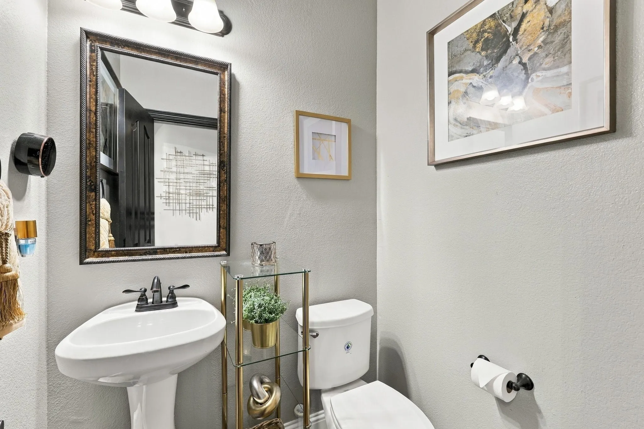 Single Family Residence For Sale in Denton County , 1721 Whistler Drive, Little Elm, Texas 75068, 4 Bedroom, 3 Bathroom, 2 Garage spaces, 3,027 Sqft, built in 2016, mls#21408572, Real Estate Agent in Little Elm, Homes For Sale in Denton county, Homes For Sale in Little Elm, Realtor in Little Elm Texas, Real Estate Brokerage Independent Realty Texas, Luminita Cordes Realtor