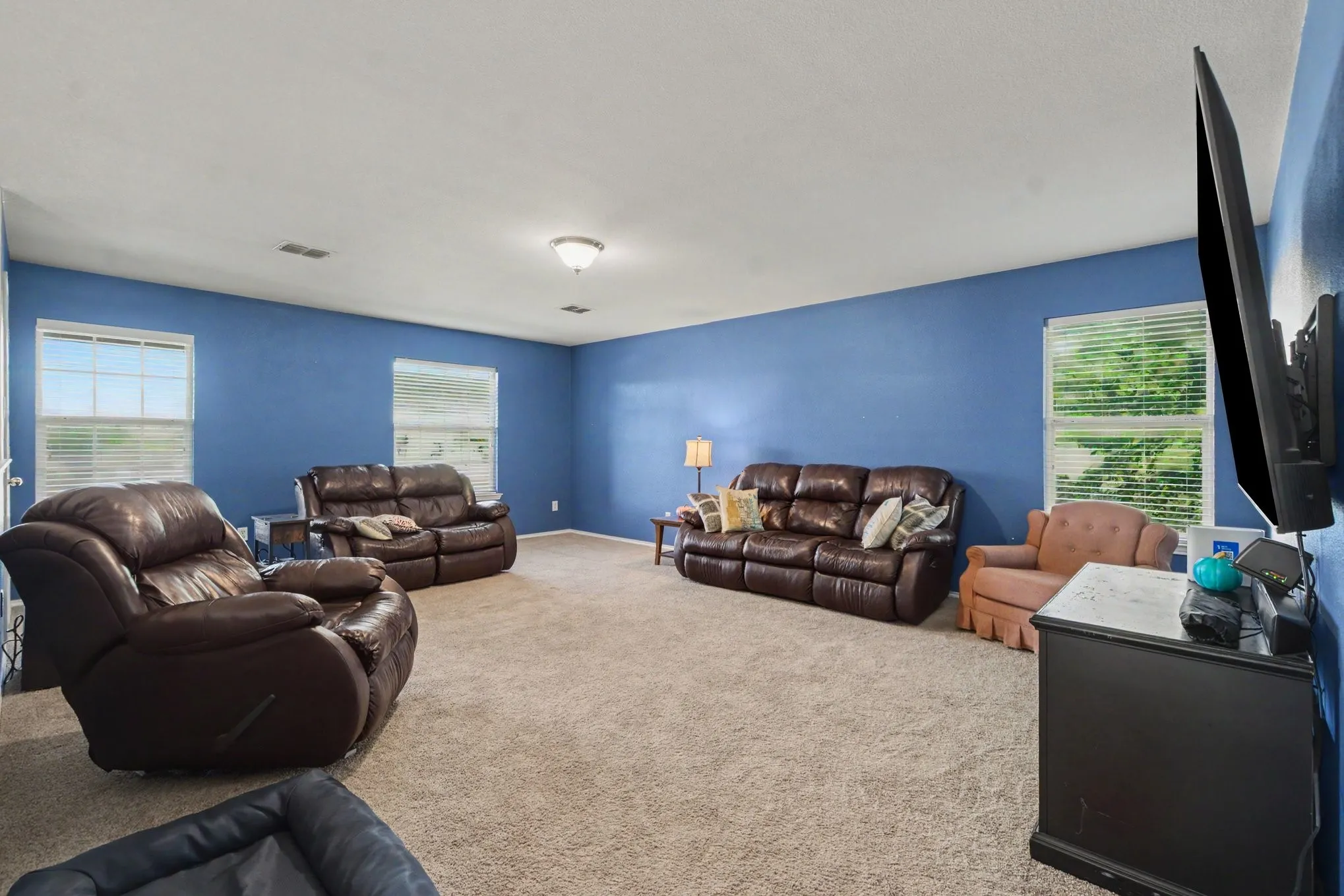 Game room on 2nd floor
16 feet x 21 feet