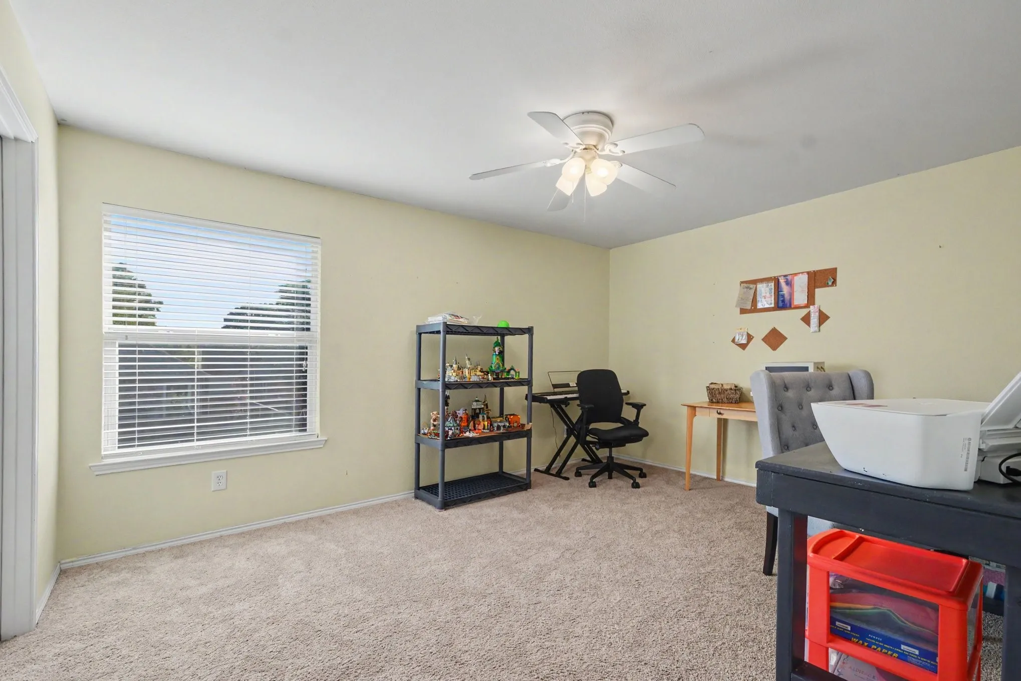 Guest Bedroom upstairs 12x15 with walk in closet