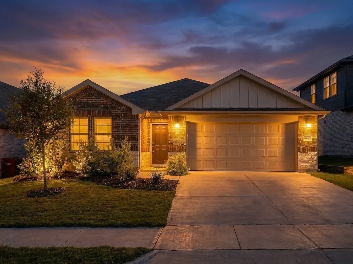 Single Family Residence For Rent