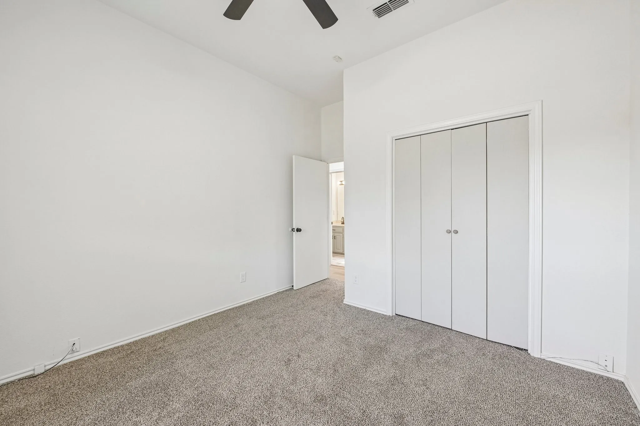 Single Family Residence For Sale in Dallas County , 4913 Van Ness Street, Garland, Texas 75043, 3 Bedroom, 2 Bathroom, 2 Garage spaces, 1,851 Sqft, built in 1985, mls#21408268, Real Estate Agent in Garland, Homes For Sale in Dallas county, Homes For Sale in Garland, Realtor in Garland Texas, Real Estate Brokerage Independent Realty Texas, Luminita Cordes Realtor