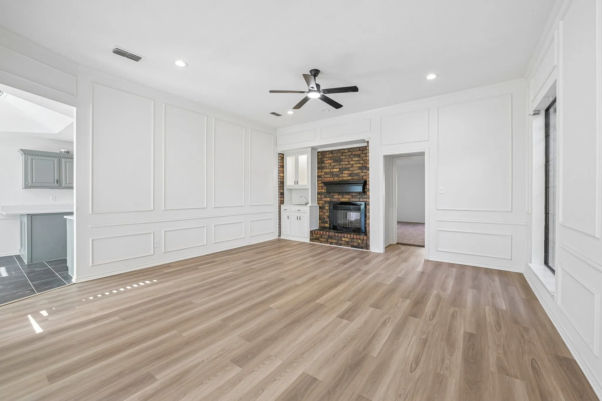 Single Family Residence For Sale in Dallas County , 4913 Van Ness Street, Garland, Texas 75043, 3 Bedroom, 2 Bathroom, 2 Garage spaces, 1,851 Sqft, built in 1985, mls#21408268, Real Estate Agent in Garland, Homes For Sale in Dallas county, Homes For Sale in Garland, Realtor in Garland Texas, Real Estate Brokerage Independent Realty Texas, Luminita Cordes Realtor
