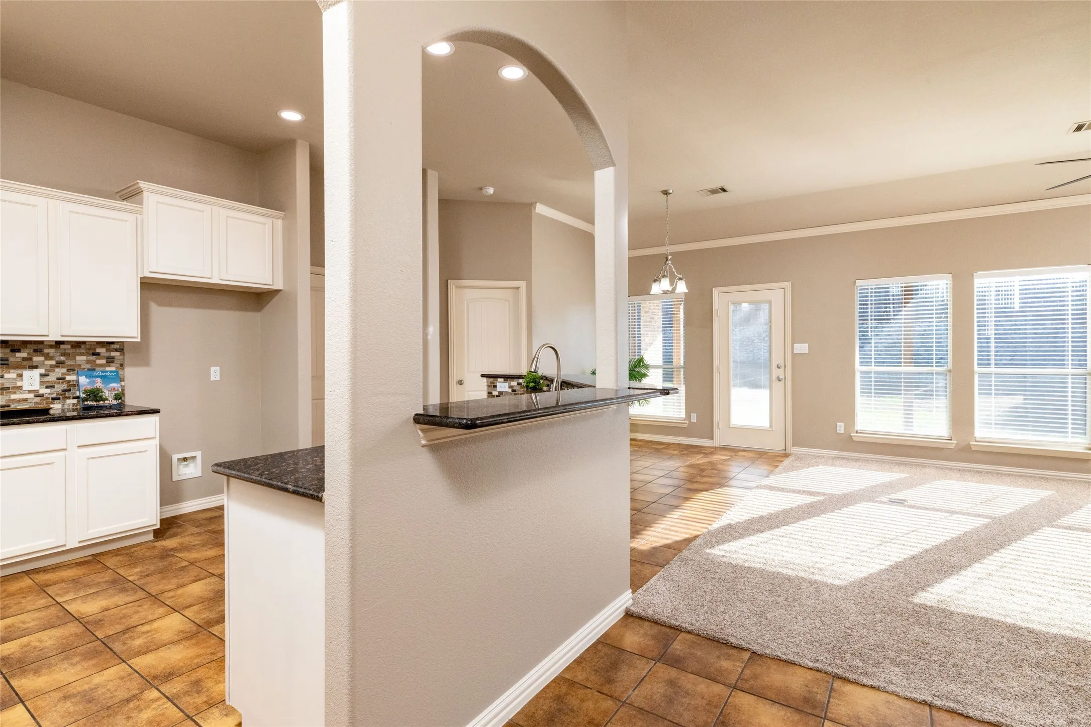 Single Family Residence For Sale in Parker County , 1505 Stetson Drive, Weatherford, Texas 76087, 4 Bedroom, 2 Bathroom, 2 Garage spaces, 1,881 Sqft, built in 2009, mls#21407594, Real Estate Agent in Weatherford, Homes For Sale in Parker county, Homes For Sale in Weatherford, Realtor in Weatherford Texas, Real Estate Brokerage Independent Realty Texas, Luminita Cordes Realtor