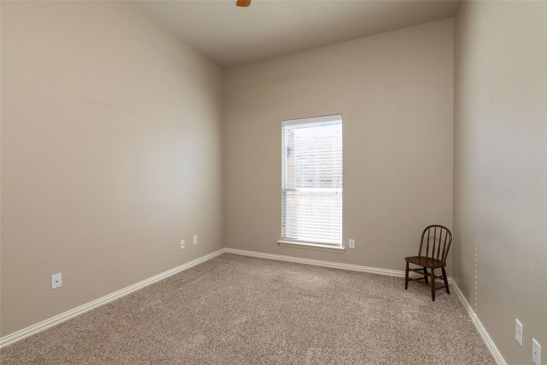 Single Family Residence For Sale in Parker County , 1505 Stetson Drive, Weatherford, Texas 76087, 4 Bedroom, 2 Bathroom, 2 Garage spaces, 1,881 Sqft, built in 2009, mls#21407594, Real Estate Agent in Weatherford, Homes For Sale in Parker county, Homes For Sale in Weatherford, Realtor in Weatherford Texas, Real Estate Brokerage Independent Realty Texas, Luminita Cordes Realtor