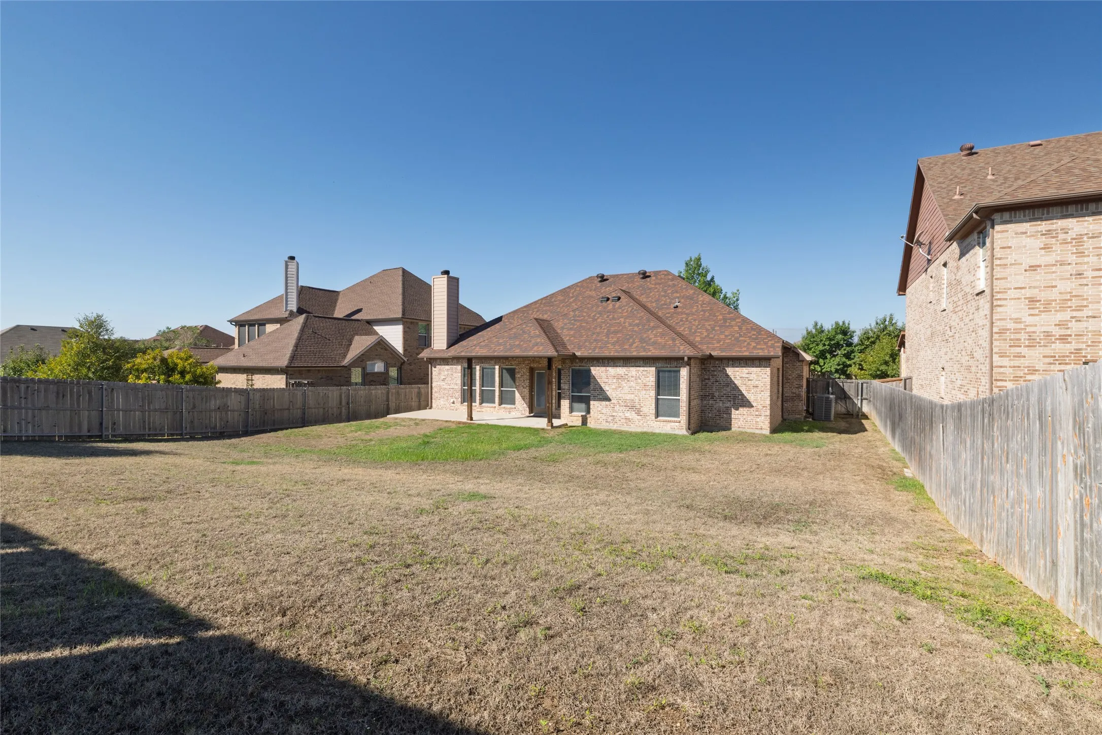 Single Family Residence For Sale in Parker County , 1505 Stetson Drive, Weatherford, Texas 76087, 4 Bedroom, 2 Bathroom, 2 Garage spaces, 1,881 Sqft, built in 2009, mls#21407594, Real Estate Agent in Weatherford, Homes For Sale in Parker county, Homes For Sale in Weatherford, Realtor in Weatherford Texas, Real Estate Brokerage Independent Realty Texas, Luminita Cordes Realtor