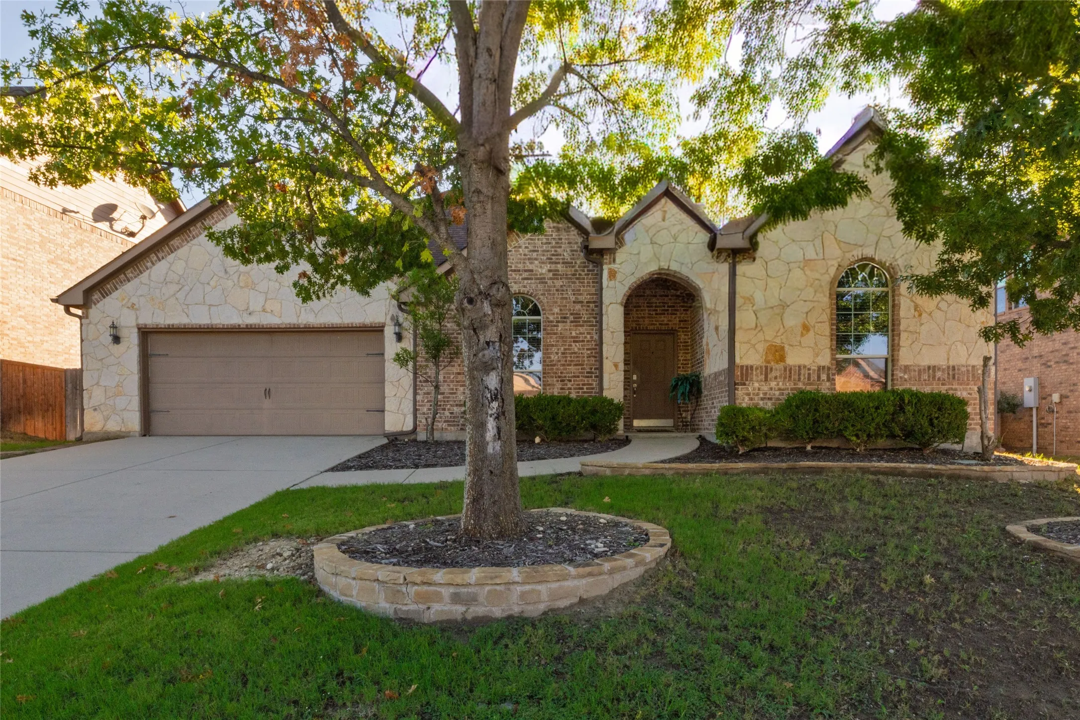 Single Family Residence For Sale in Parker County , 1505 Stetson Drive, Weatherford, Texas 76087, 4 Bedroom, 2 Bathroom, 2 Garage spaces, 1,881 Sqft, built in 2009, mls#21407594, Real Estate Agent in Weatherford, Homes For Sale in Parker county, Homes For Sale in Weatherford, Realtor in Weatherford Texas, Real Estate Brokerage Independent Realty Texas, Luminita Cordes Realtor