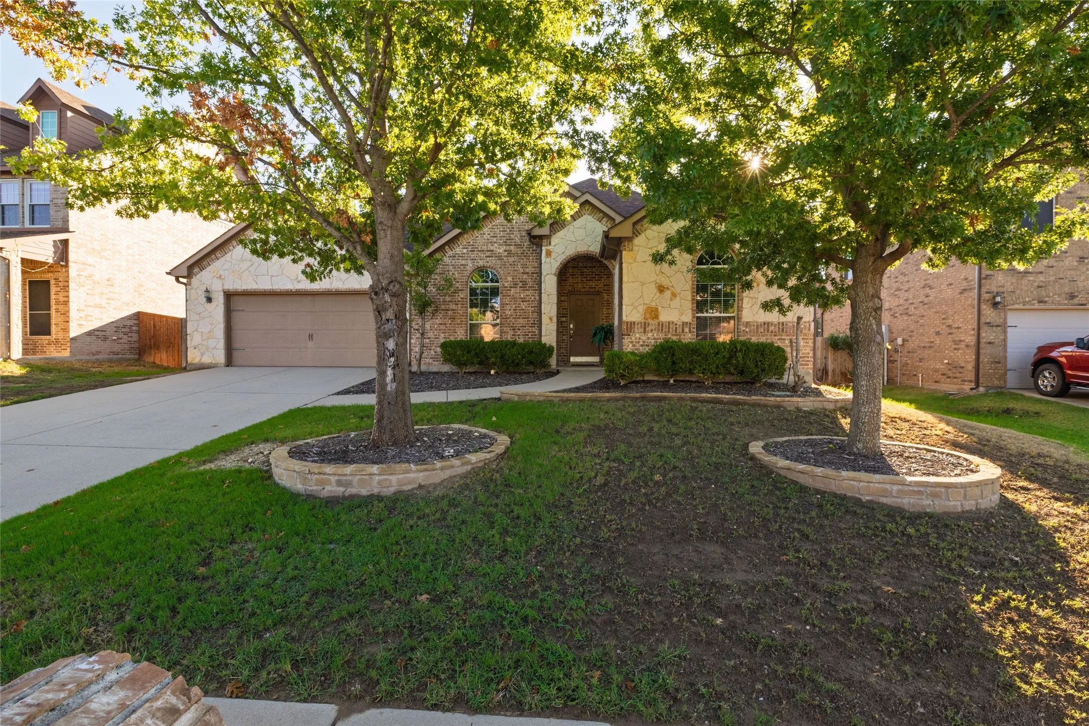 Single Family Residence For Sale in Parker County , 1505 Stetson Drive, Weatherford, Texas 76087, 4 Bedroom, 2 Bathroom, 2 Garage spaces, 1,881 Sqft, built in 2009, mls#21407594, Real Estate Agent in Weatherford, Homes For Sale in Parker county, Homes For Sale in Weatherford, Realtor in Weatherford Texas, Real Estate Brokerage Independent Realty Texas, Luminita Cordes Realtor