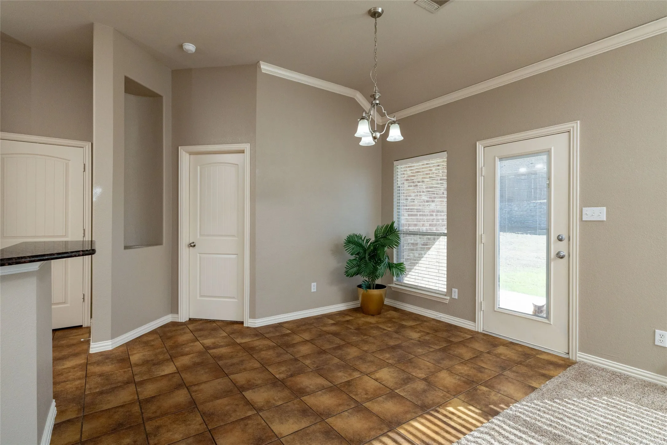 Single Family Residence For Sale in Parker County , 1505 Stetson Drive, Weatherford, Texas 76087, 4 Bedroom, 2 Bathroom, 2 Garage spaces, 1,881 Sqft, built in 2009, mls#21407594, Real Estate Agent in Weatherford, Homes For Sale in Parker county, Homes For Sale in Weatherford, Realtor in Weatherford Texas, Real Estate Brokerage Independent Realty Texas, Luminita Cordes Realtor