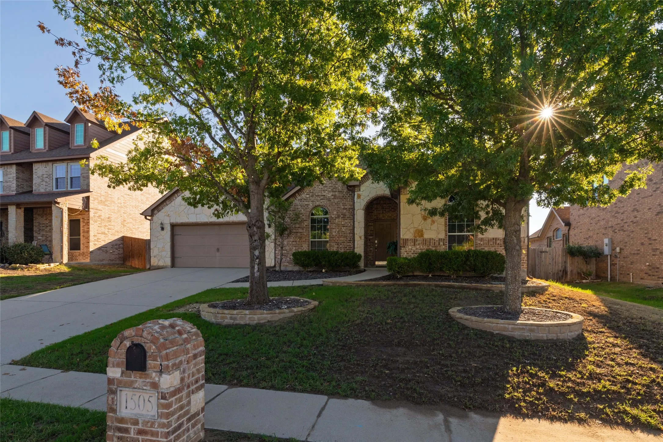 Single Family Residence For Sale in Parker County , 1505 Stetson Drive, Weatherford, Texas 76087, 4 Bedroom, 2 Bathroom, 2 Garage spaces, 1,881 Sqft, built in 2009, mls#21407594, Real Estate Agent in Weatherford, Homes For Sale in Parker county, Homes For Sale in Weatherford, Realtor in Weatherford Texas, Real Estate Brokerage Independent Realty Texas, Luminita Cordes Realtor