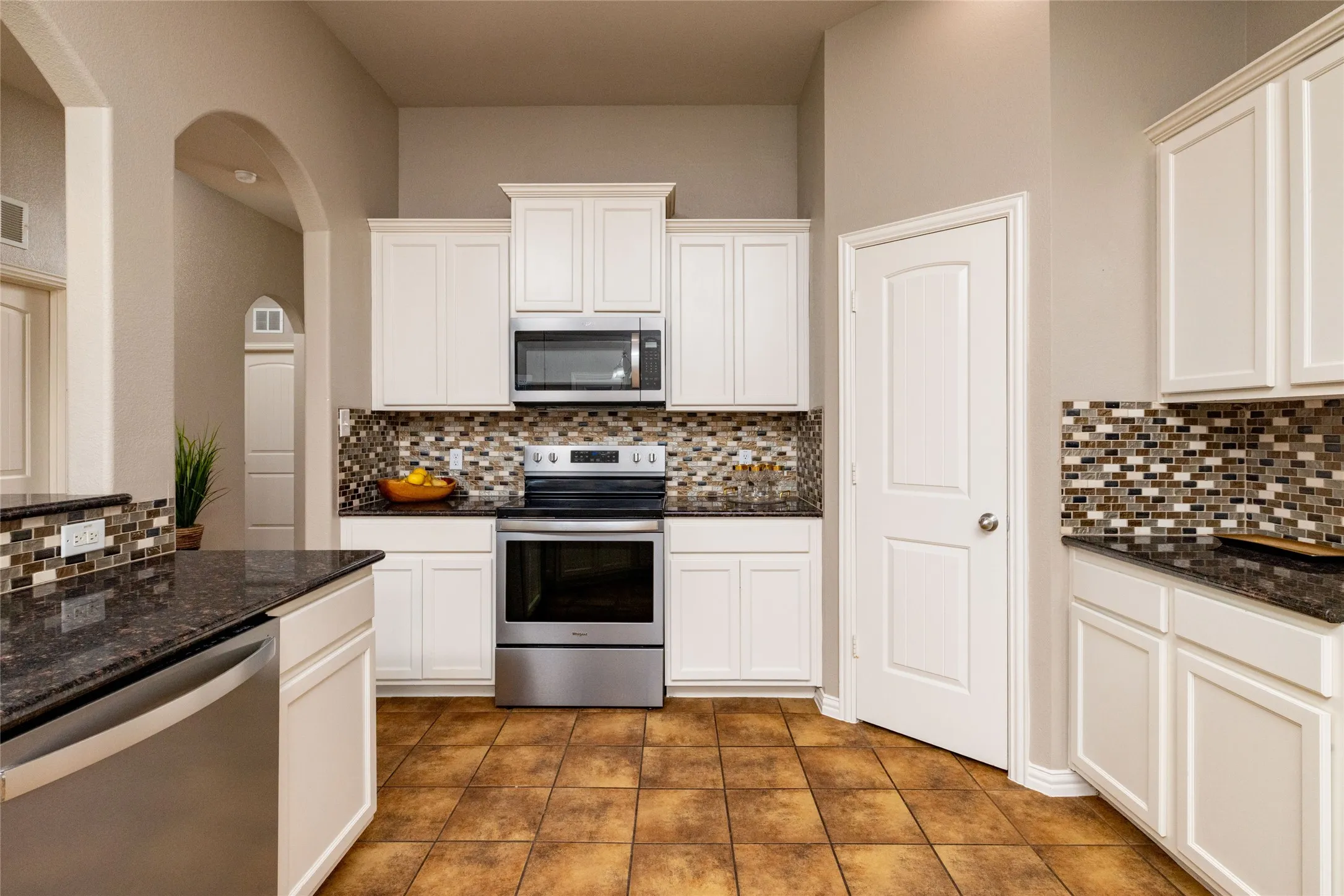 Single Family Residence For Sale in Parker County , 1505 Stetson Drive, Weatherford, Texas 76087, 4 Bedroom, 2 Bathroom, 2 Garage spaces, 1,881 Sqft, built in 2009, mls#21407594, Real Estate Agent in Weatherford, Homes For Sale in Parker county, Homes For Sale in Weatherford, Realtor in Weatherford Texas, Real Estate Brokerage Independent Realty Texas, Luminita Cordes Realtor