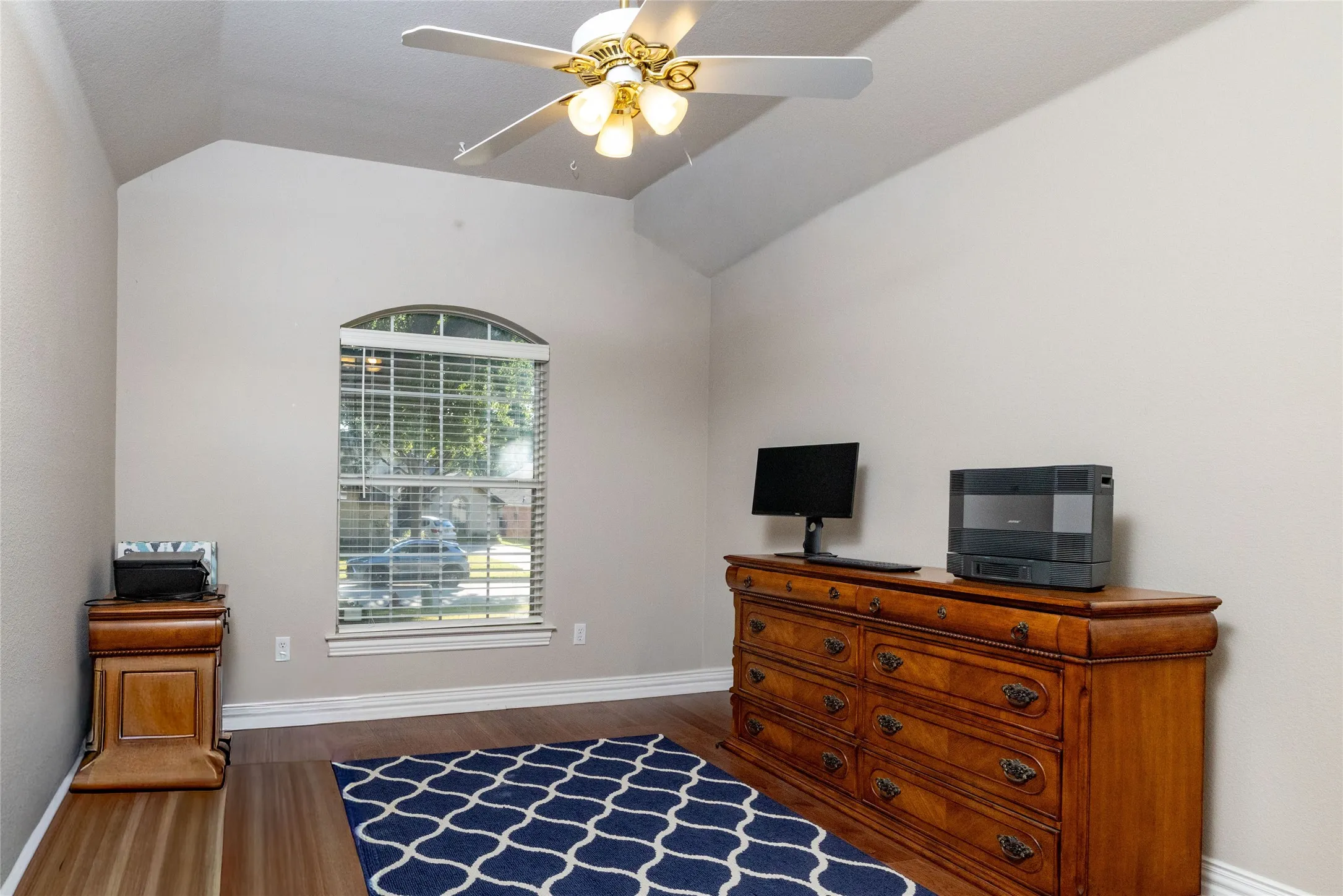 Single Family Residence For Sale in Tarrant County , 5593 Greenview Court, North Richland Hills, Texas 76148, 3 Bedroom, 2 Bathroom, 2 Garage spaces, 2,027 Sqft, built in 1999, mls#21407449, Real Estate Agent in North Richland Hills, Homes For Sale in Tarrant county, Homes For Sale in North Richland Hills, Realtor in North Richland Hills Texas, Real Estate Brokerage Independent Realty Texas, Luminita Cordes Realtor