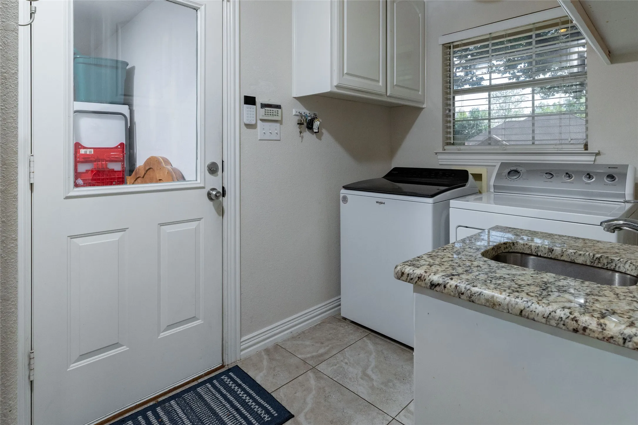 Single Family Residence For Sale in Tarrant County , 5593 Greenview Court, North Richland Hills, Texas 76148, 3 Bedroom, 2 Bathroom, 2 Garage spaces, 2,027 Sqft, built in 1999, mls#21407449, Real Estate Agent in North Richland Hills, Homes For Sale in Tarrant county, Homes For Sale in North Richland Hills, Realtor in North Richland Hills Texas, Real Estate Brokerage Independent Realty Texas, Luminita Cordes Realtor