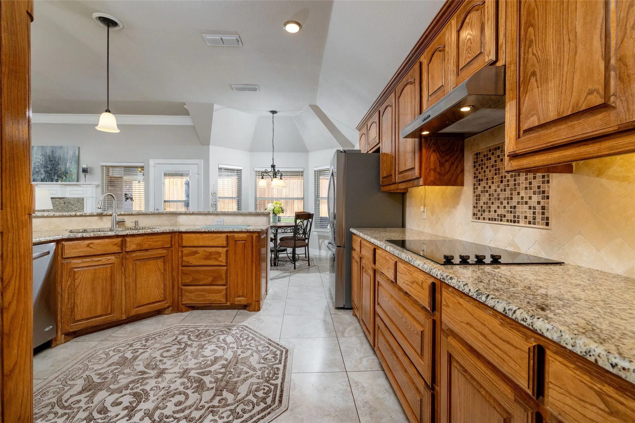 Single Family Residence For Sale in Tarrant County , 5593 Greenview Court, North Richland Hills, Texas 76148, 3 Bedroom, 2 Bathroom, 2 Garage spaces, 2,027 Sqft, built in 1999, mls#21407449, Real Estate Agent in North Richland Hills, Homes For Sale in Tarrant county, Homes For Sale in North Richland Hills, Realtor in North Richland Hills Texas, Real Estate Brokerage Independent Realty Texas, Luminita Cordes Realtor
