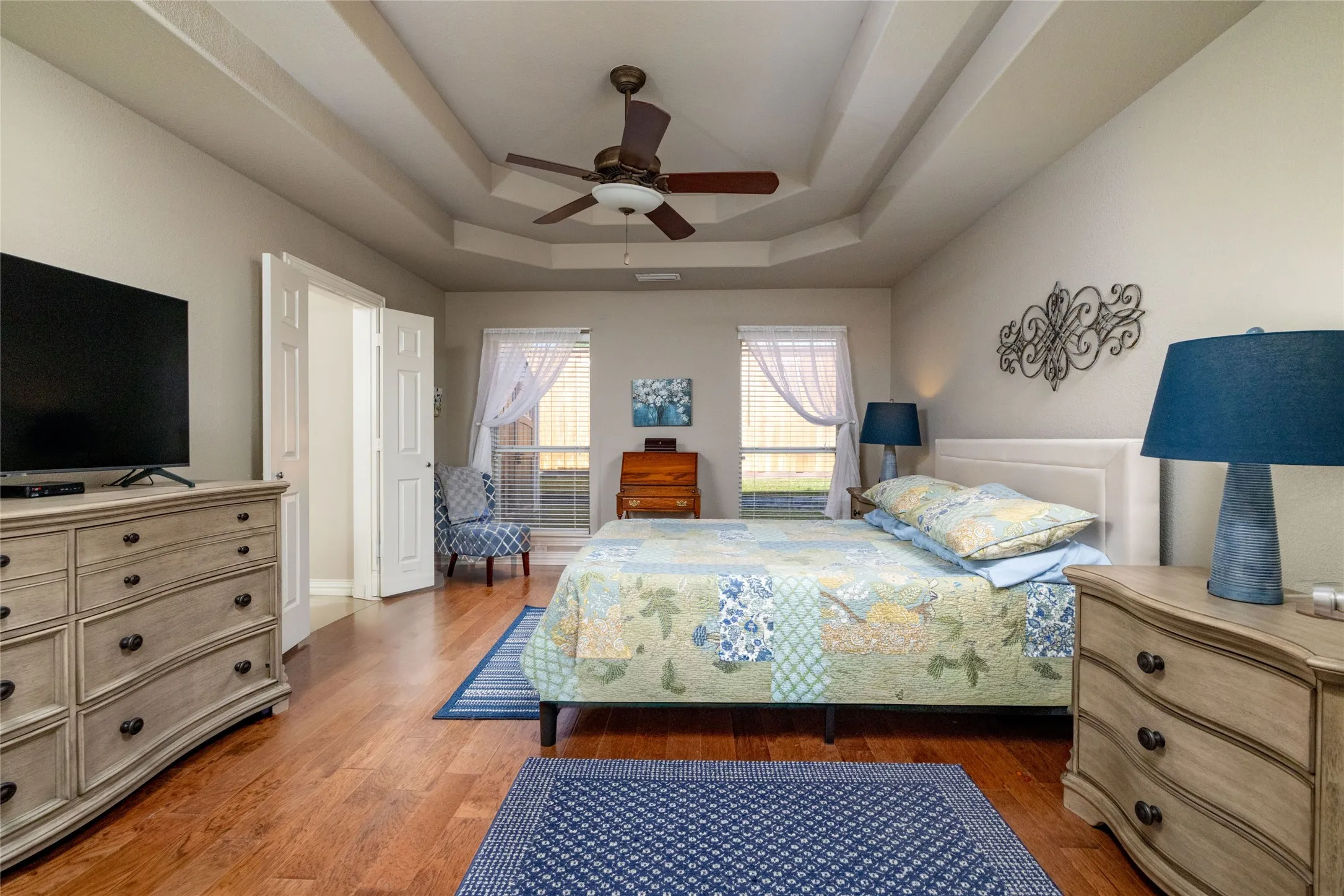 Single Family Residence For Sale in Tarrant County , 5593 Greenview Court, North Richland Hills, Texas 76148, 3 Bedroom, 2 Bathroom, 2 Garage spaces, 2,027 Sqft, built in 1999, mls#21407449, Real Estate Agent in North Richland Hills, Homes For Sale in Tarrant county, Homes For Sale in North Richland Hills, Realtor in North Richland Hills Texas, Real Estate Brokerage Independent Realty Texas, Luminita Cordes Realtor