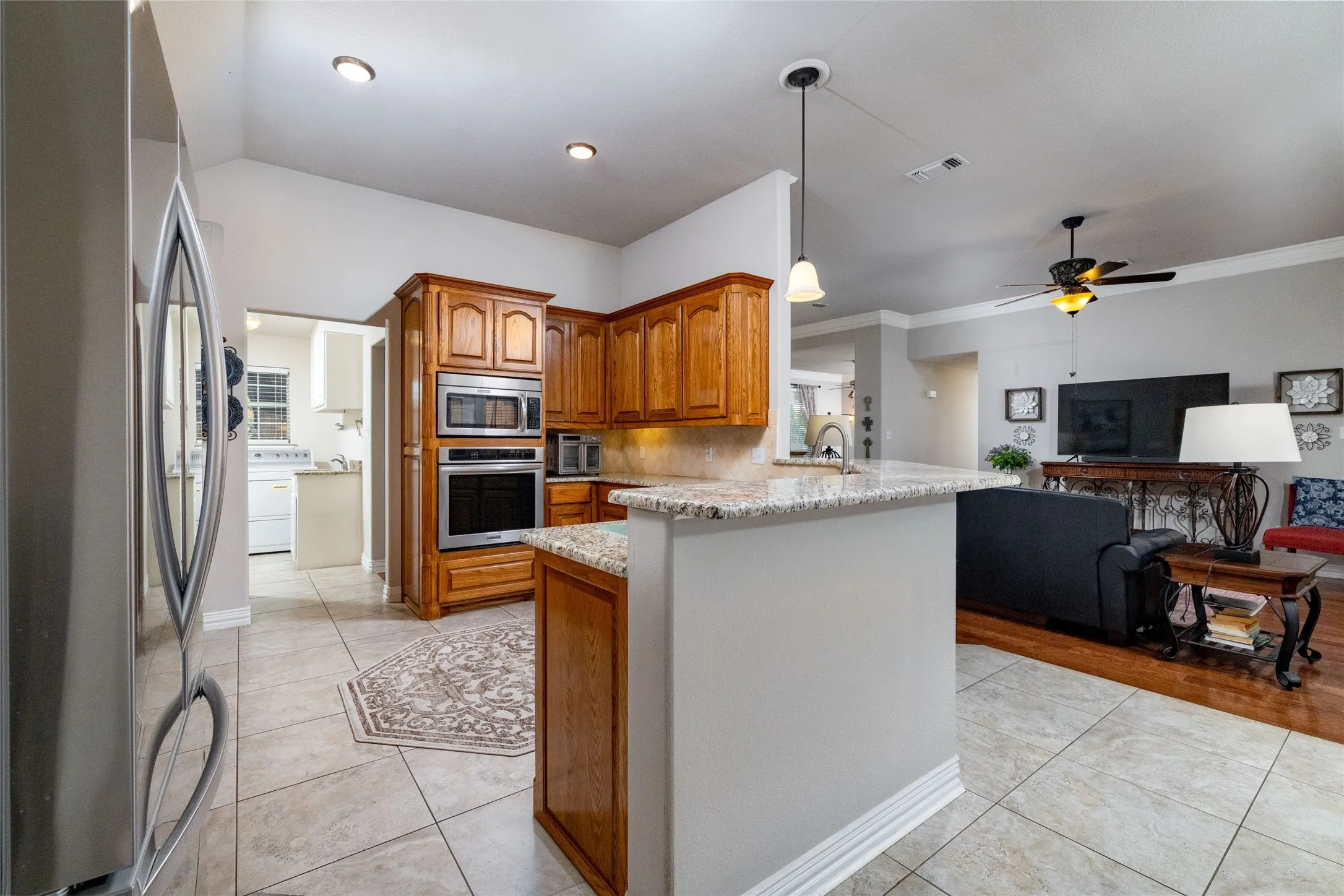 Single Family Residence For Sale in Tarrant County , 5593 Greenview Court, North Richland Hills, Texas 76148, 3 Bedroom, 2 Bathroom, 2 Garage spaces, 2,027 Sqft, built in 1999, mls#21407449, Real Estate Agent in North Richland Hills, Homes For Sale in Tarrant county, Homes For Sale in North Richland Hills, Realtor in North Richland Hills Texas, Real Estate Brokerage Independent Realty Texas, Luminita Cordes Realtor