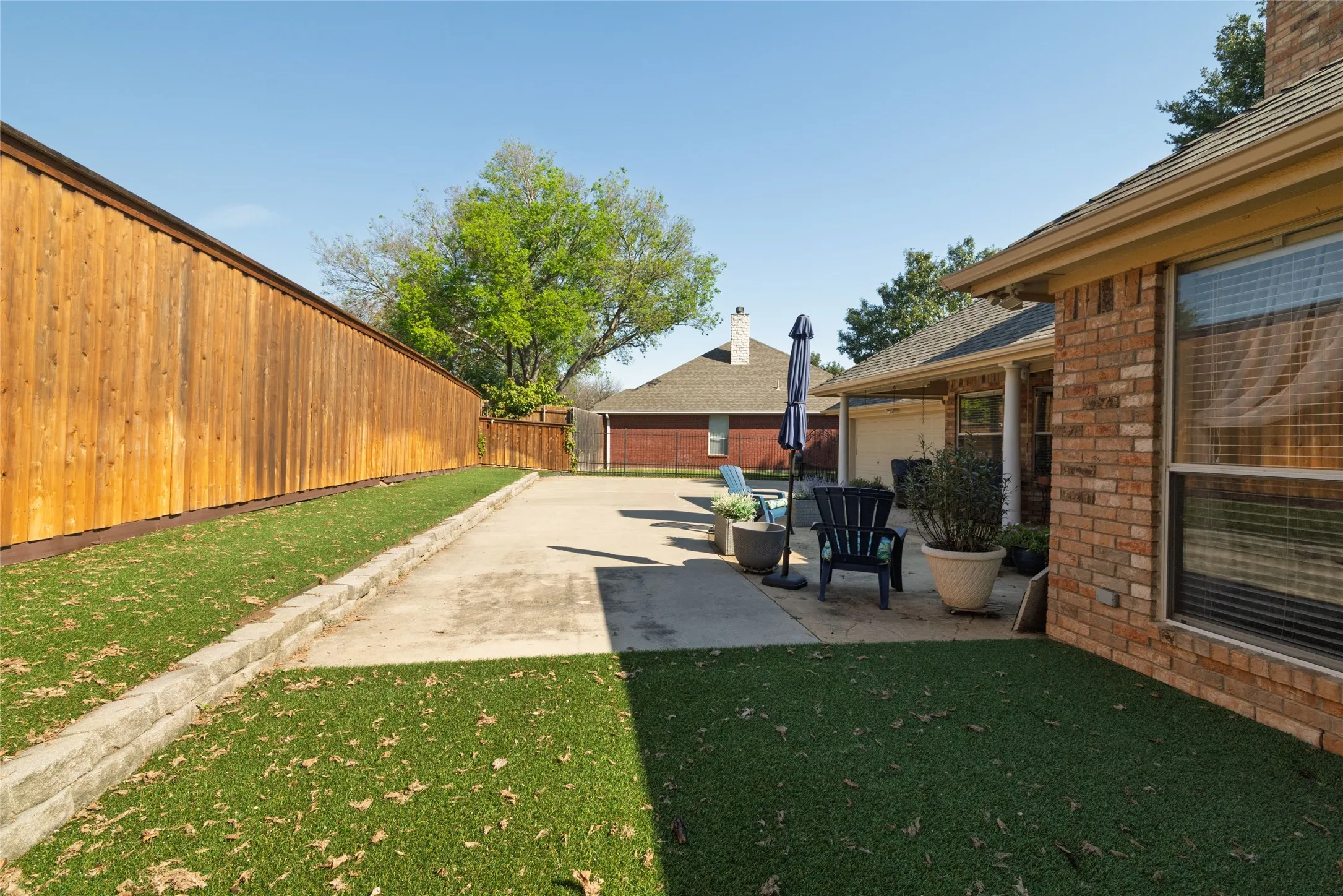 Single Family Residence For Sale in Tarrant County , 5593 Greenview Court, North Richland Hills, Texas 76148, 3 Bedroom, 2 Bathroom, 2 Garage spaces, 2,027 Sqft, built in 1999, mls#21407449, Real Estate Agent in North Richland Hills, Homes For Sale in Tarrant county, Homes For Sale in North Richland Hills, Realtor in North Richland Hills Texas, Real Estate Brokerage Independent Realty Texas, Luminita Cordes Realtor
