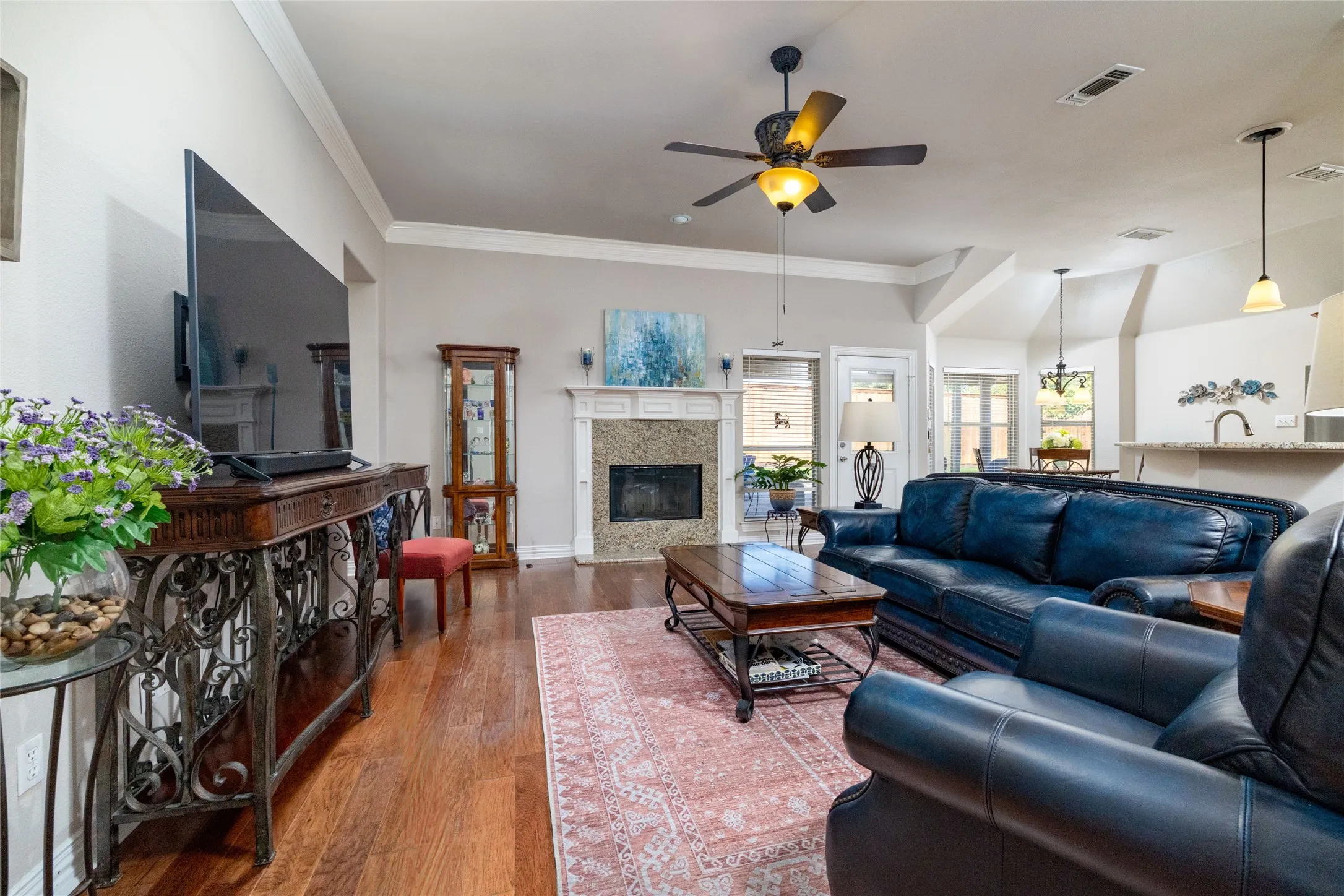 Single Family Residence For Sale in Tarrant County , 5593 Greenview Court, North Richland Hills, Texas 76148, 3 Bedroom, 2 Bathroom, 2 Garage spaces, 2,027 Sqft, built in 1999, mls#21407449, Real Estate Agent in North Richland Hills, Homes For Sale in Tarrant county, Homes For Sale in North Richland Hills, Realtor in North Richland Hills Texas, Real Estate Brokerage Independent Realty Texas, Luminita Cordes Realtor