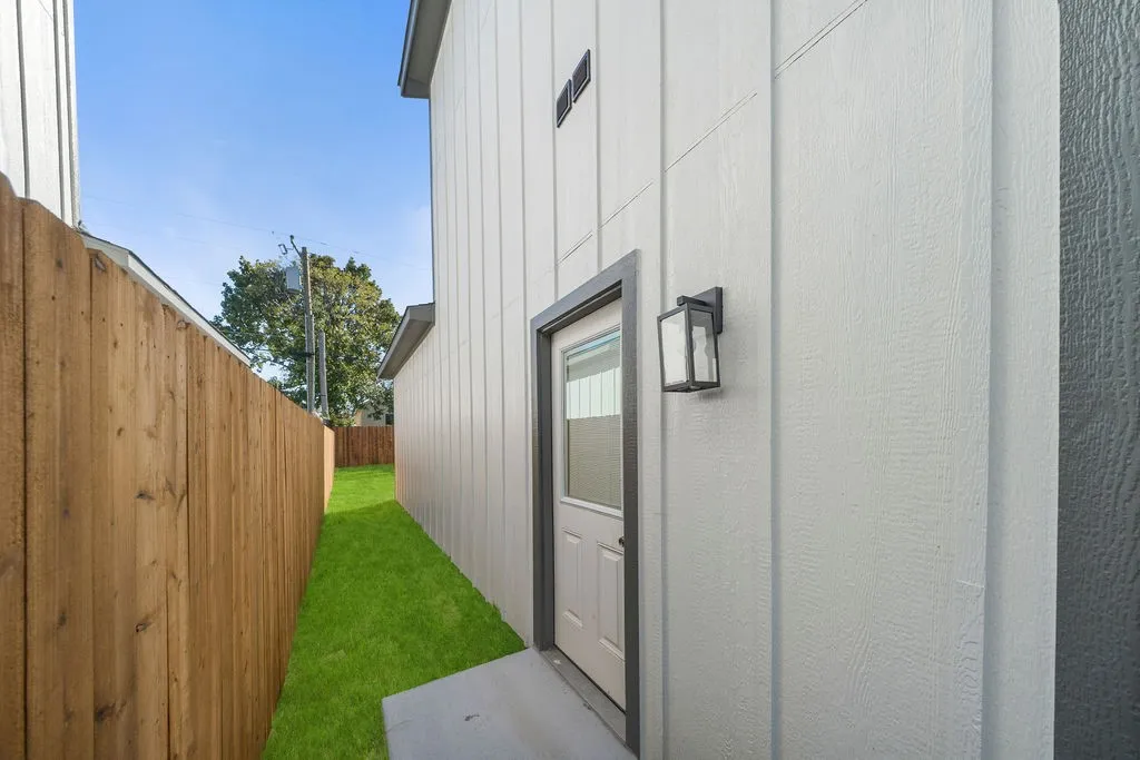 Single Family Residence For Sale in Tarrant County , 1630 Bessie Street, Fort Worth, Texas 76104, 4 Bedroom, 3 Bathroom, 1 Garage spaces, 1,688 Sqft, built in 2026, mls#21408452, Real Estate Agent in Fort Worth, Homes For Sale in Tarrant county, Homes For Sale in Fort Worth, Realtor in Fort Worth Texas, Real Estate Brokerage Independent Realty Texas, Luminita Cordes Realtor
