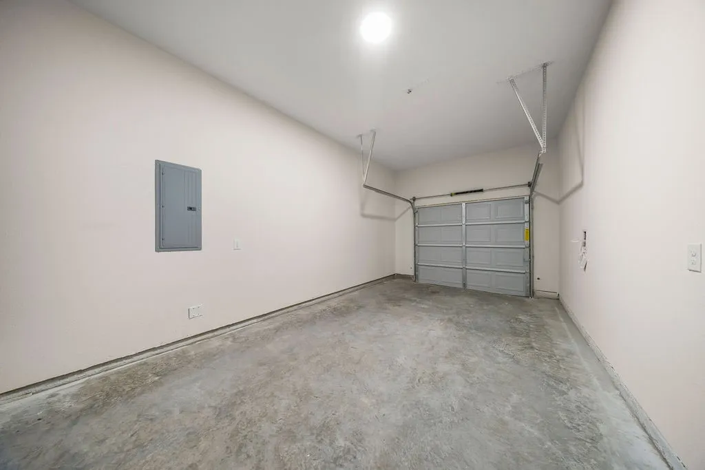 Single Family Residence For Sale in Tarrant County , 1630 Bessie Street, Fort Worth, Texas 76104, 4 Bedroom, 3 Bathroom, 1 Garage spaces, 1,688 Sqft, built in 2026, mls#21408452, Real Estate Agent in Fort Worth, Homes For Sale in Tarrant county, Homes For Sale in Fort Worth, Realtor in Fort Worth Texas, Real Estate Brokerage Independent Realty Texas, Luminita Cordes Realtor