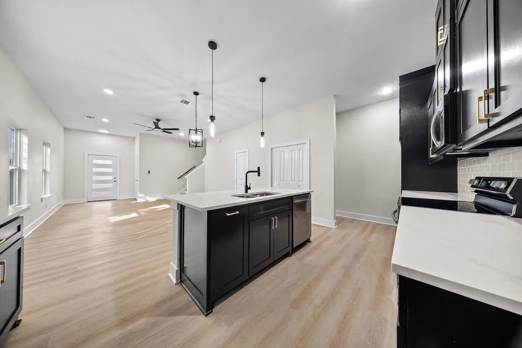 Single Family Residence For Sale in Tarrant County , 1628 Bessie Street, Fort Worth, Texas 76104, 4 Bedroom, 3 Bathroom, 1 Garage spaces, 1,688 Sqft, built in 2026, mls#21408449, Real Estate Agent in Fort Worth, Homes For Sale in Tarrant county, Homes For Sale in Fort Worth, Realtor in Fort Worth Texas, Real Estate Brokerage Independent Realty Texas, Luminita Cordes Realtor