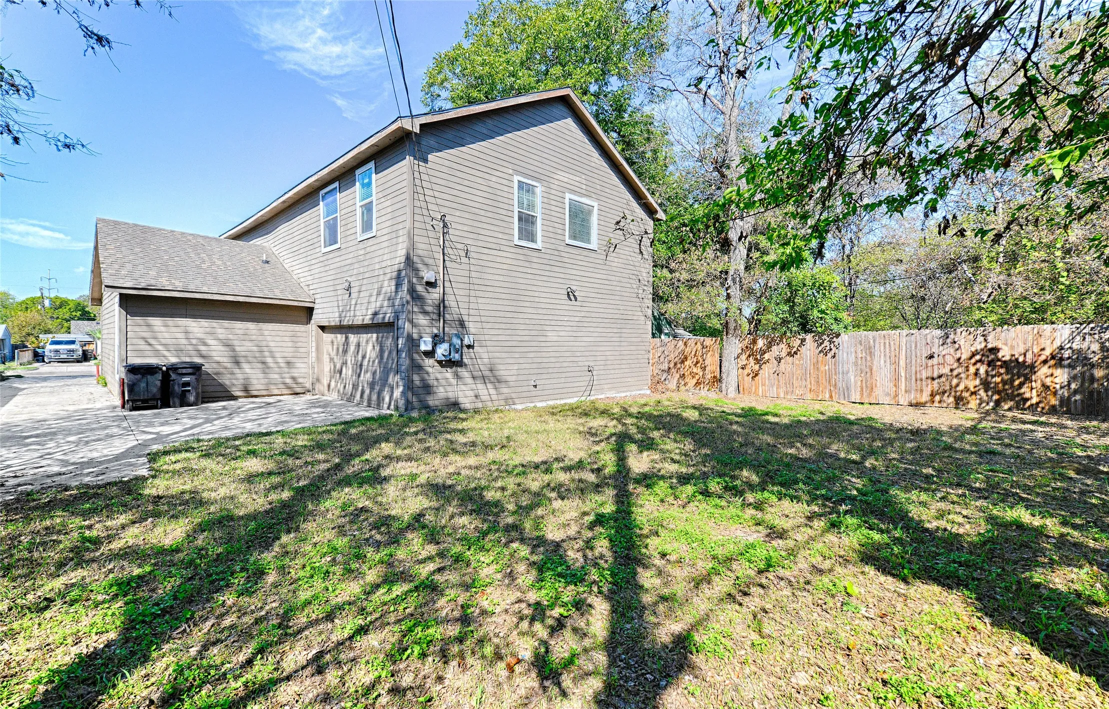 Single Family Residence For Rent in Tarrant County , 4245 Wilson Lane, Fort Worth, Texas 76133, 6 Bedroom, 3 Bathroom, 2 Garage spaces, 2,851 Sqft, built in 1949, mls#21404403, Real Estate Agent in Fort Worth, Homes For Rent in Tarrant county, Homes For Rent in Fort Worth, Realtor in Fort Worth Texas, Real Estate Brokerage Independent Realty Texas, Luminita Cordes Realtor